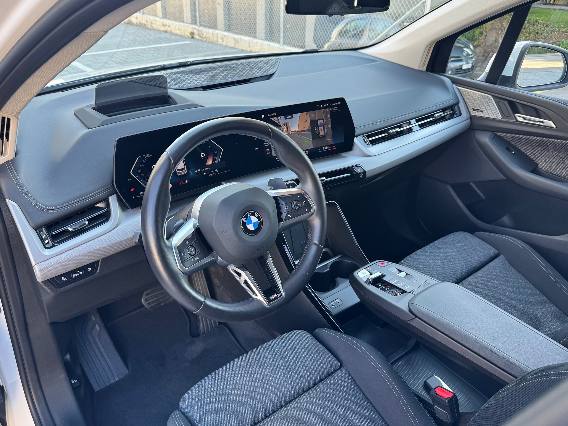 BMW 218i Active Tourer DKG-image-8