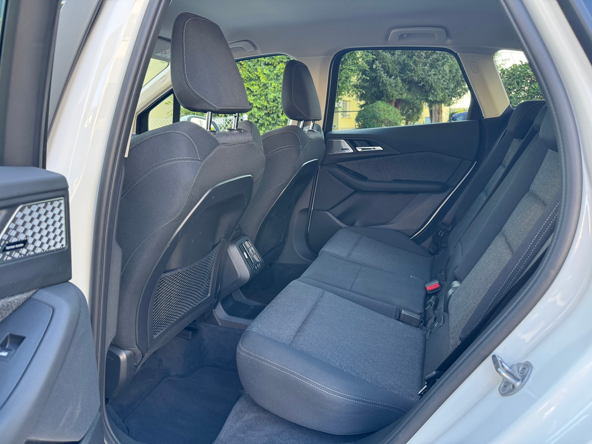 BMW 218i Active Tourer DKG-image-15