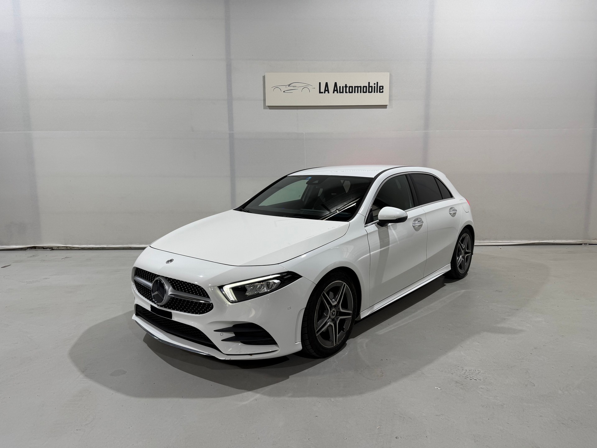 MERCEDES-BENZ A 180 d AMG Line