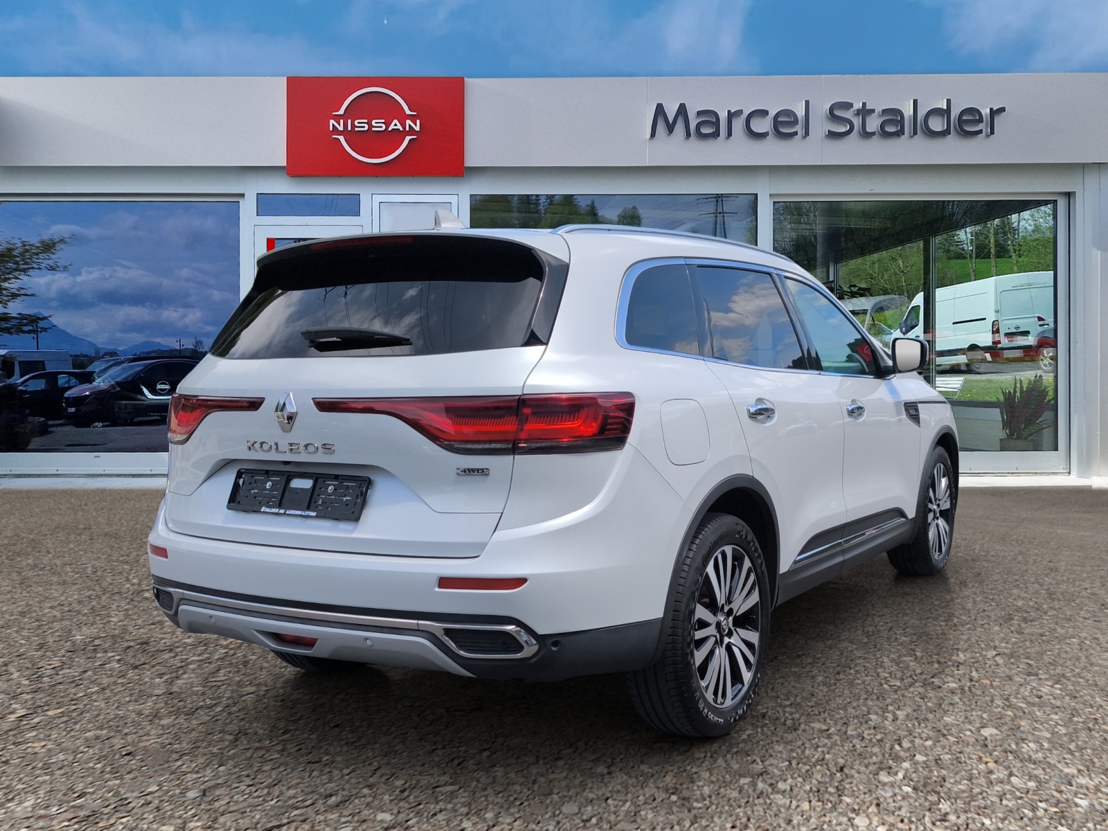 RENAULT Koleos 2.0 dCi Initiale Paris 4WD Xtronic CVT-image-4