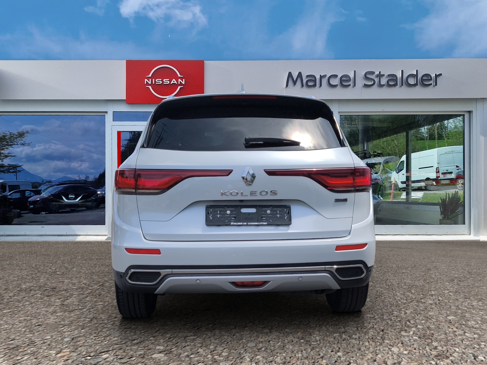 RENAULT Koleos 2.0 dCi Initiale Paris 4WD Xtronic CVT-image-3