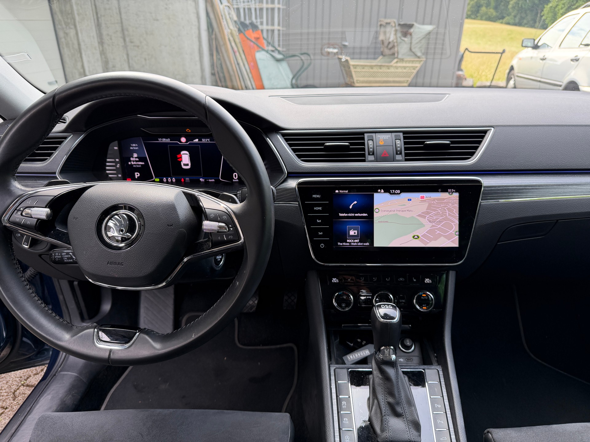 SKODA Superb Combi 2.0 TSI Style DSG-image-5