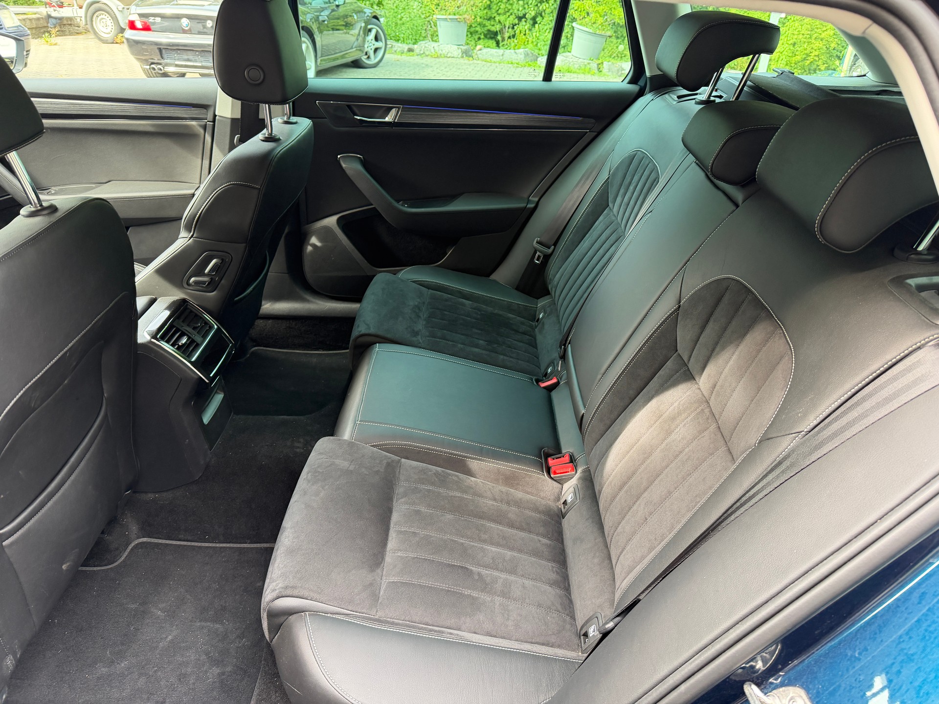 SKODA Superb Combi 2.0 TSI Style DSG-image-6