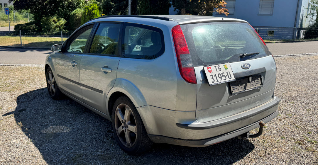 FORD FOCUS-showroom-element-2