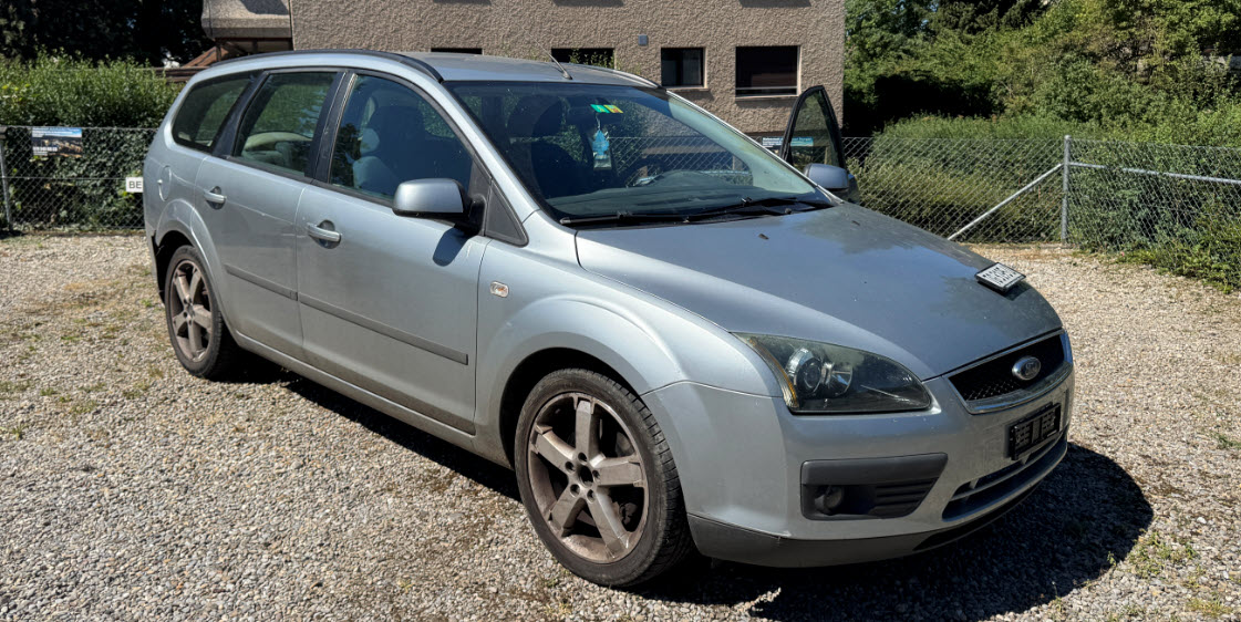 FORD FOCUS-showroom-element-1