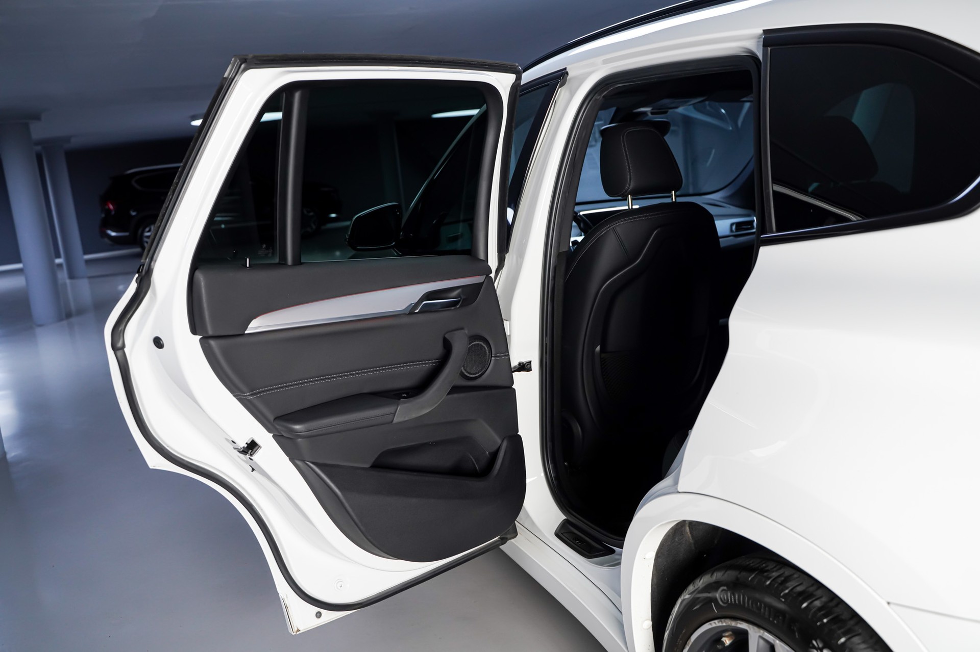 BMW X1 sDrive 20d M Sport Steptronic-image-14
