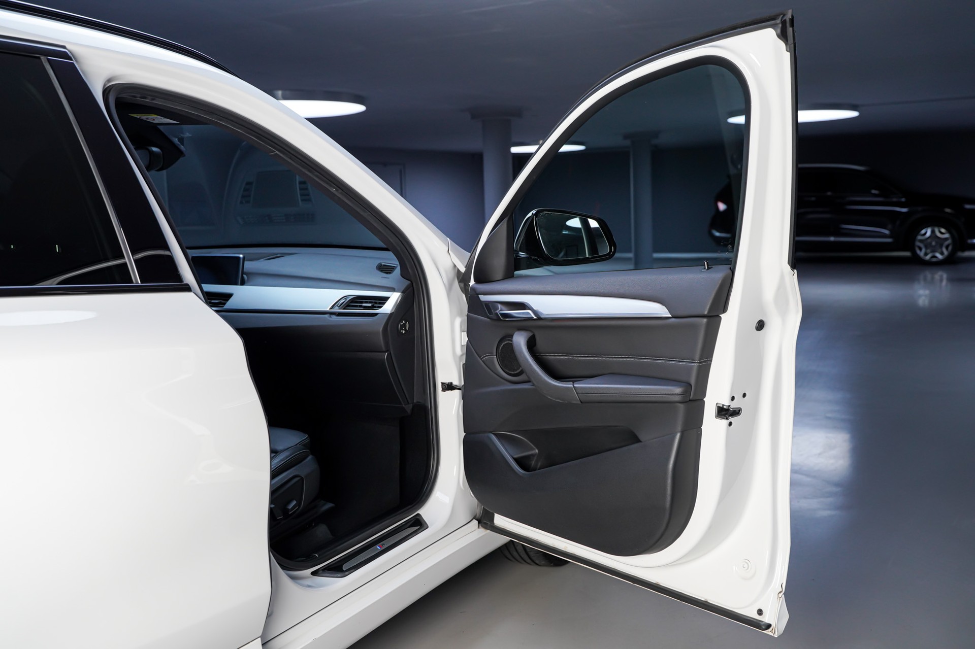 BMW X1 sDrive 20d M Sport Steptronic-image-17