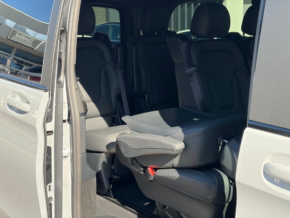 MERCEDES-BENZ V 300 d Exclusive SWISS EDITION Lang 4MATIC-image-17