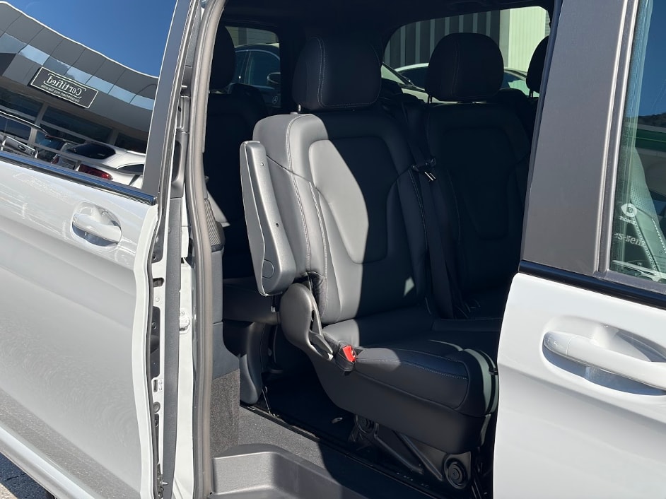 MERCEDES-BENZ V 300 d Exclusive SWISS EDITION Lang 4MATIC-image-16