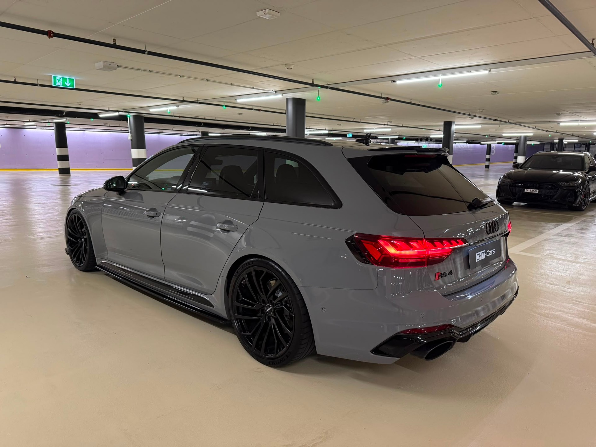 AUDI RS4 Avant quattro tiptronic-showroom-element-2