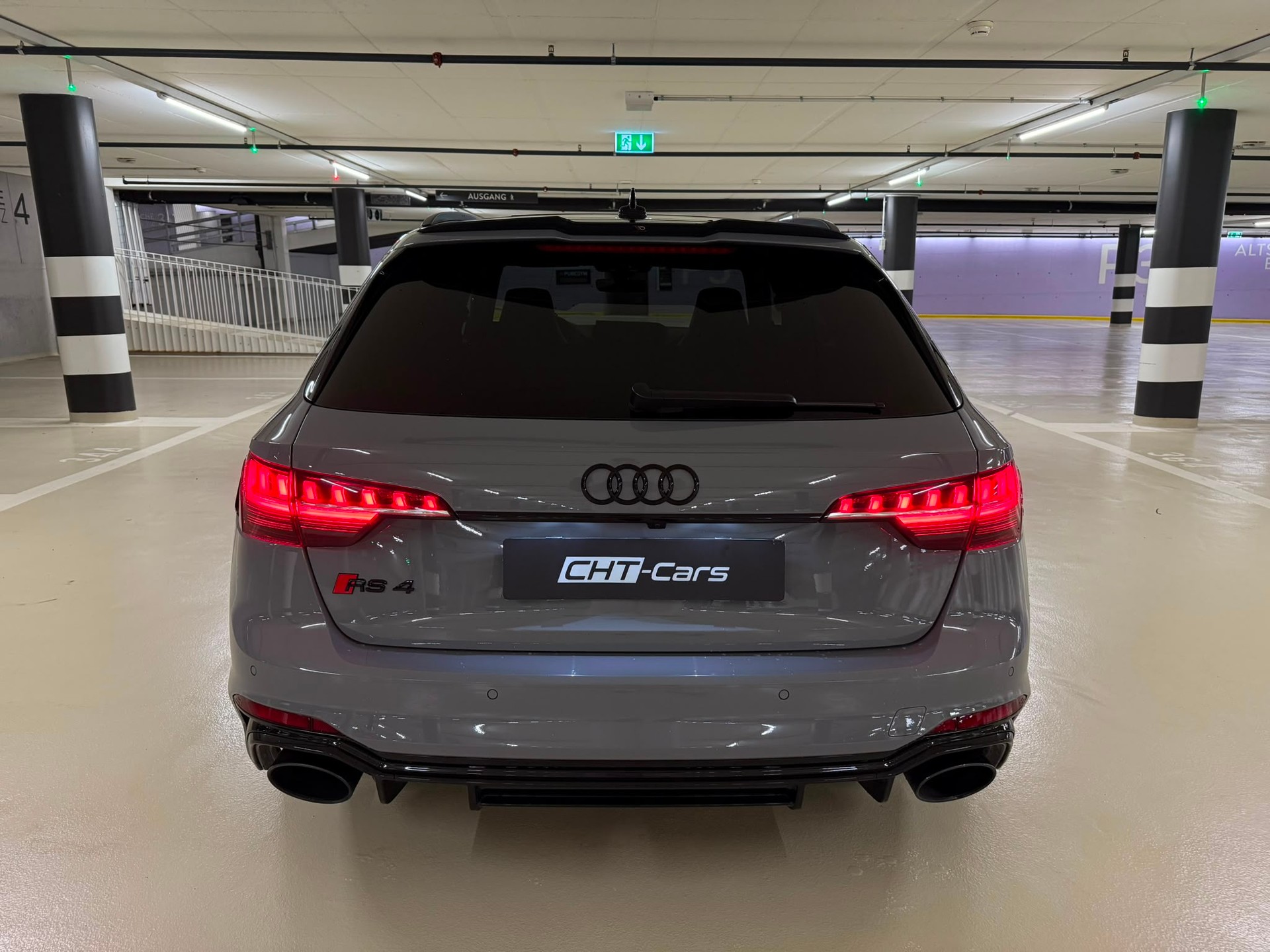 AUDI RS4 Avant quattro tiptronic-showroom-element-3