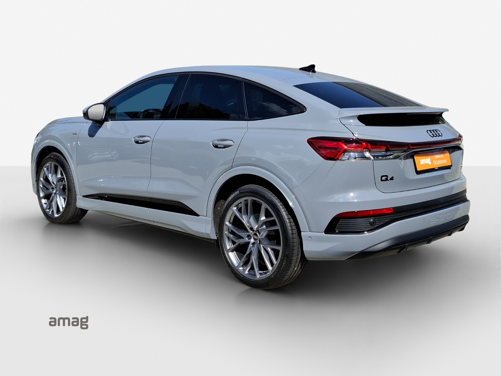 AUDI Q4 Sportback e-tron 50 quattro-showroom-element-2