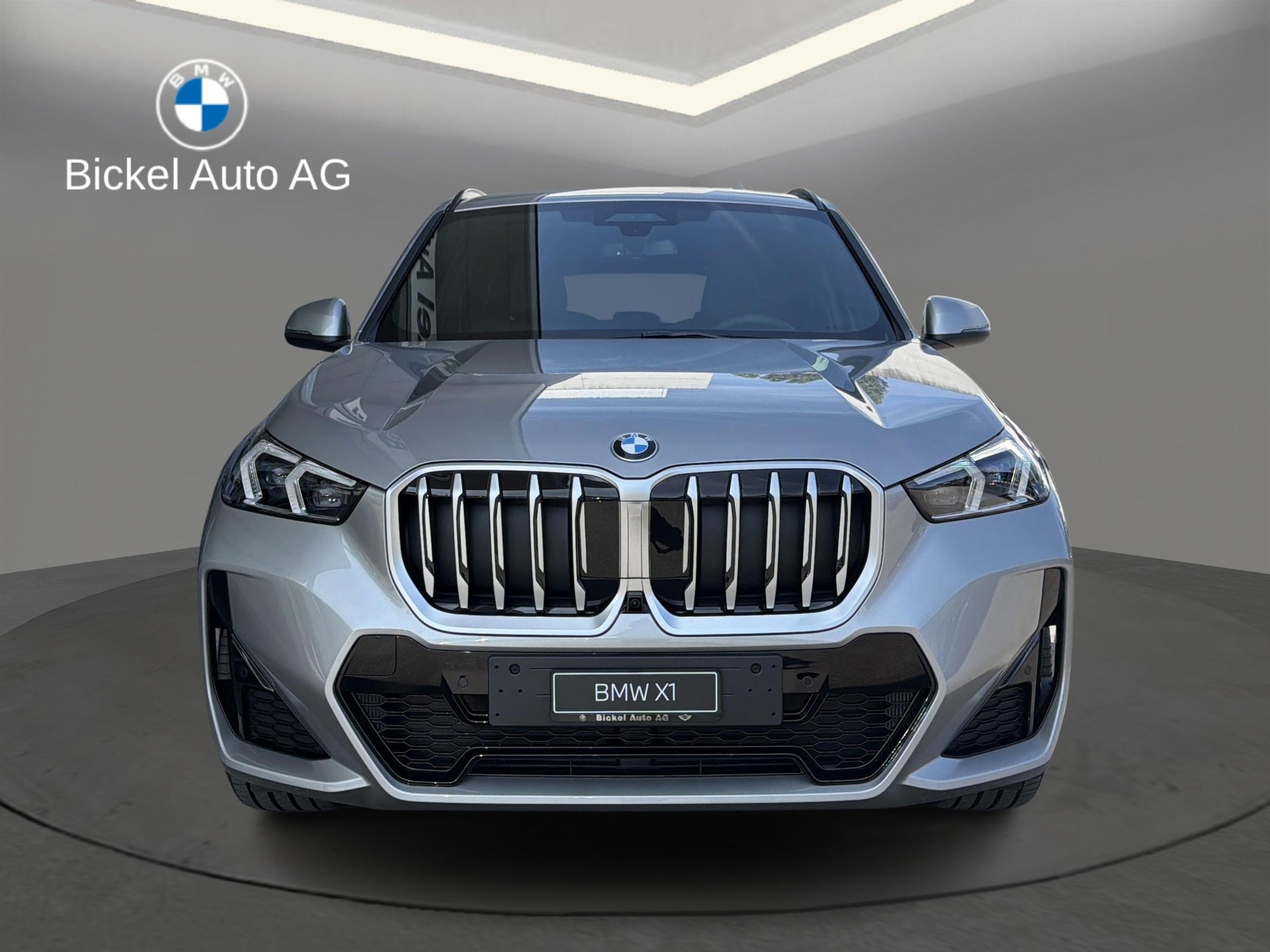 BMW X1 sDr 20i 48V M Sport-showroom-element-3