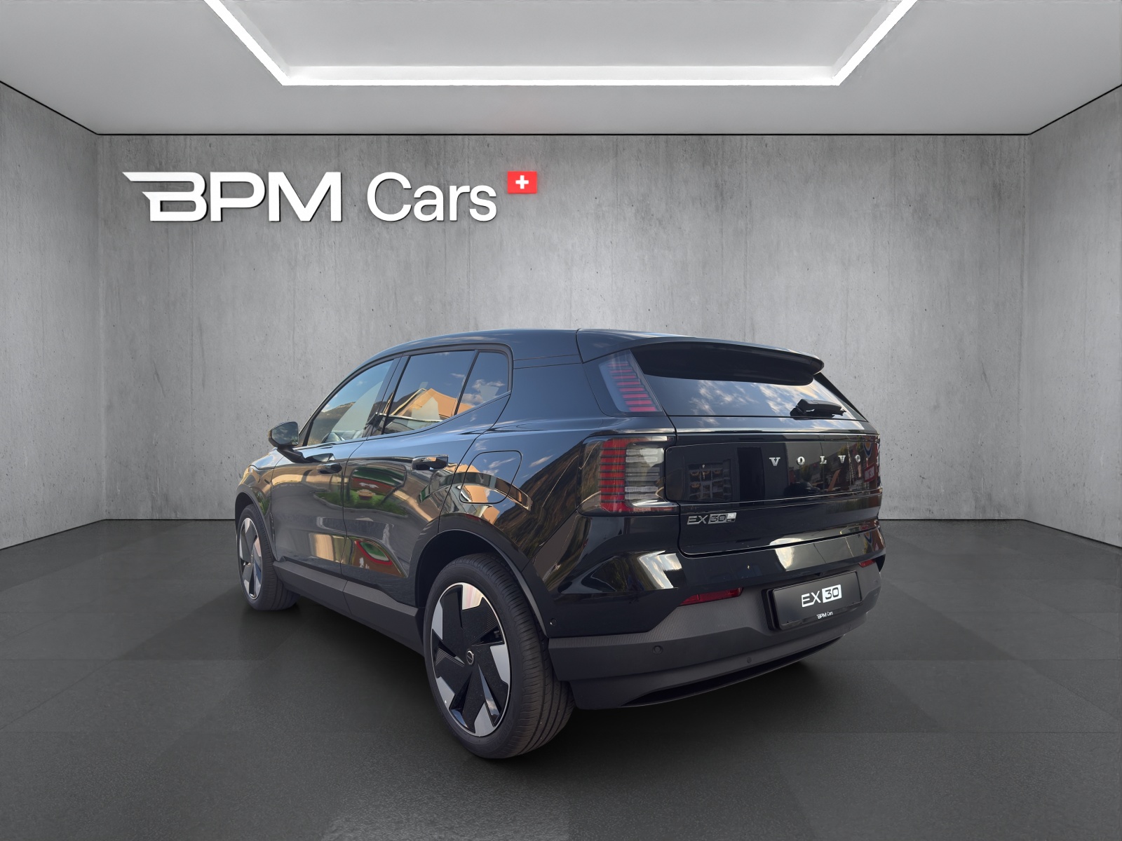 VOLVO EX30 P8 69 kWh AWD Ultra-showroom-element-2