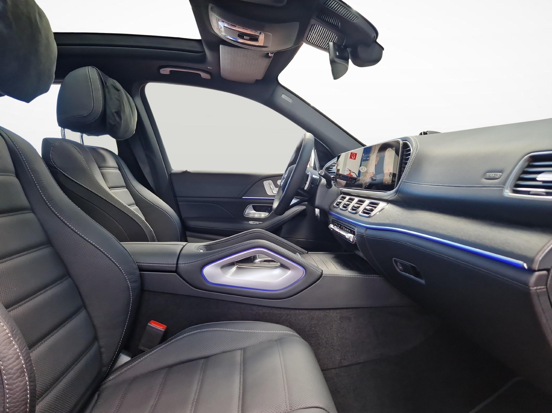 MERCEDES-BENZ GLE 300 d 4MATIC AMG Line-image-6