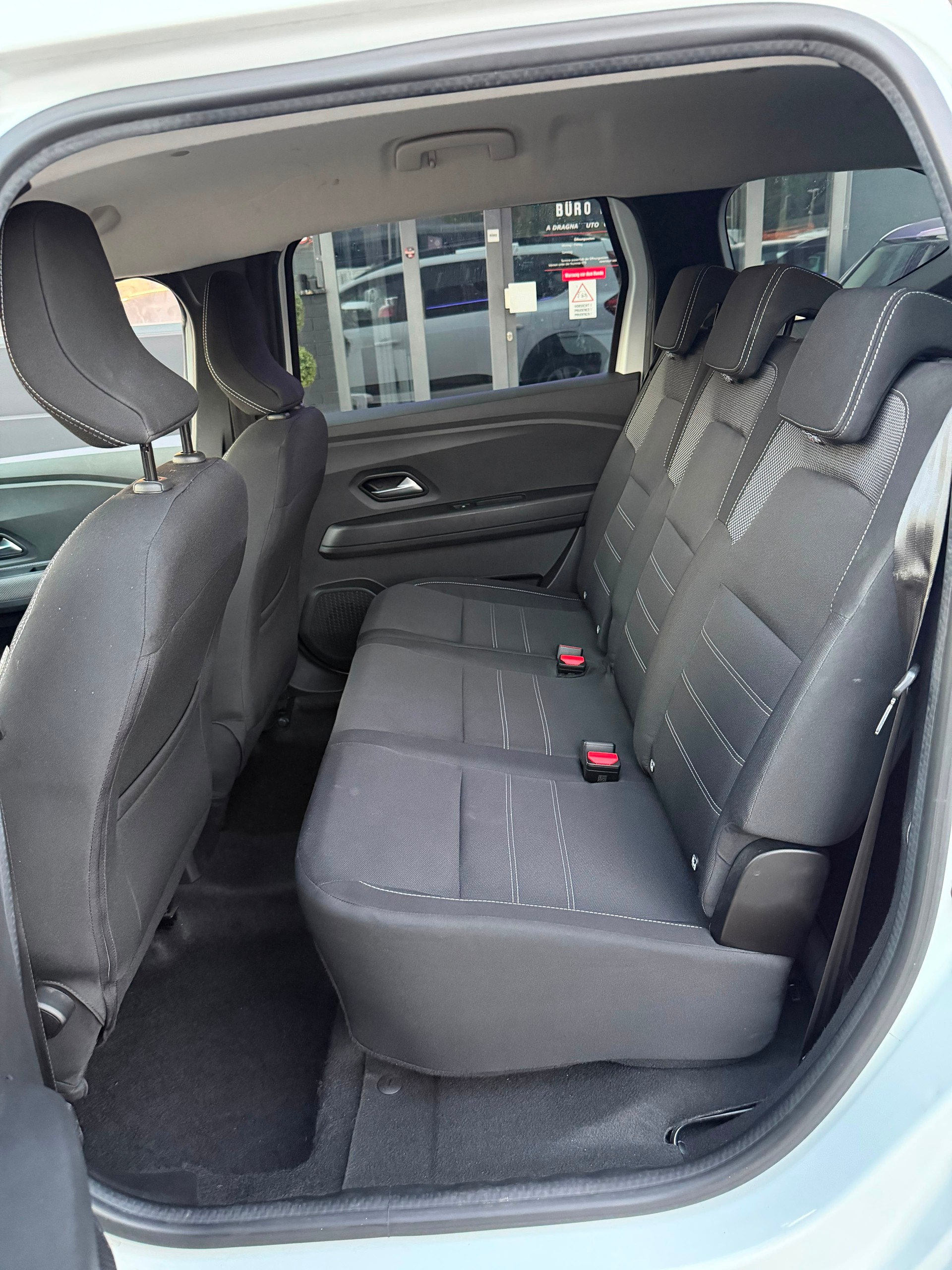 DACIA Jogger TCe 110 Comfort 7Plätzer-image-16