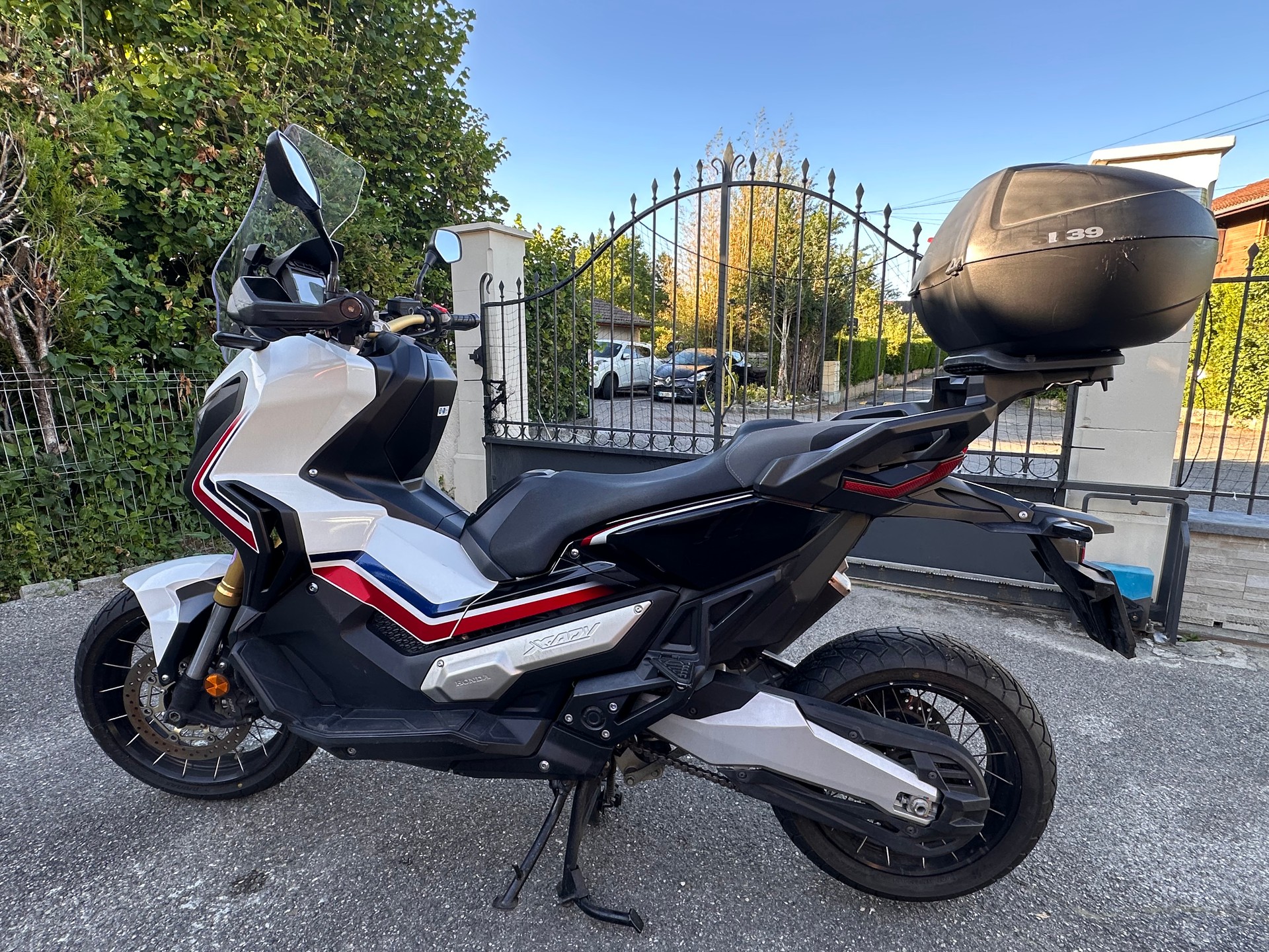HONDA X-ADV 750 ABS-image-2