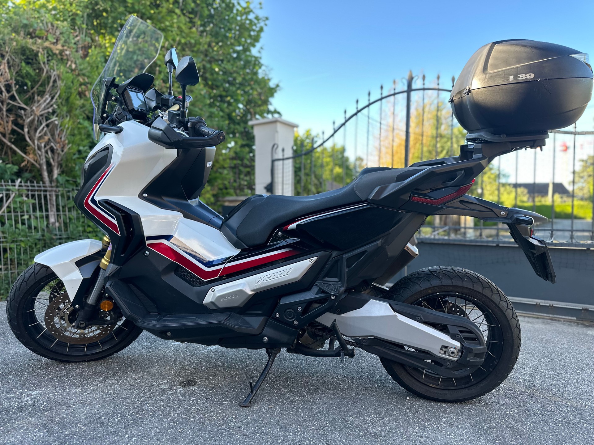 HONDA X-ADV 750 ABS-image-10