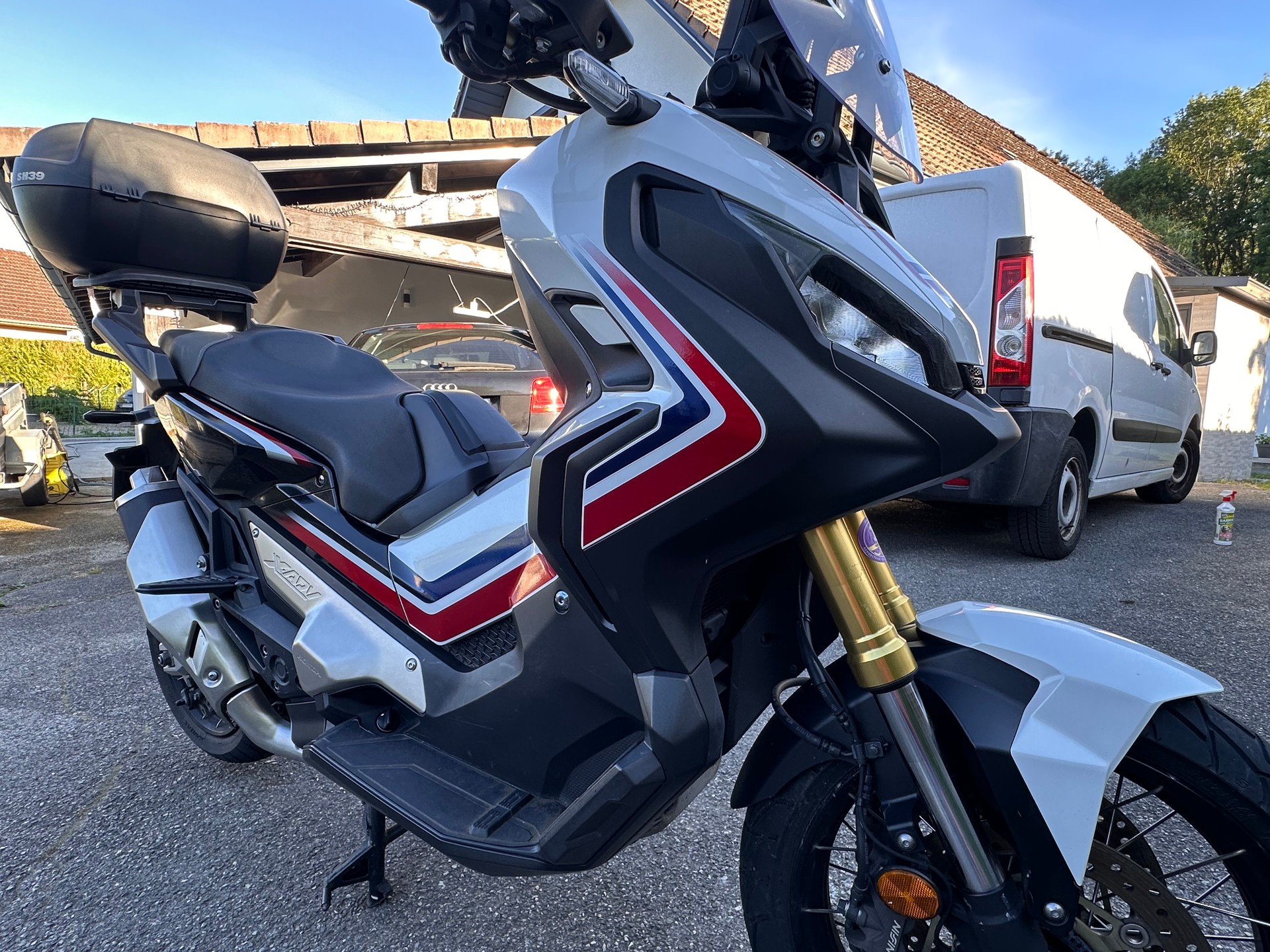 HONDA X-ADV 750 ABS-image-0