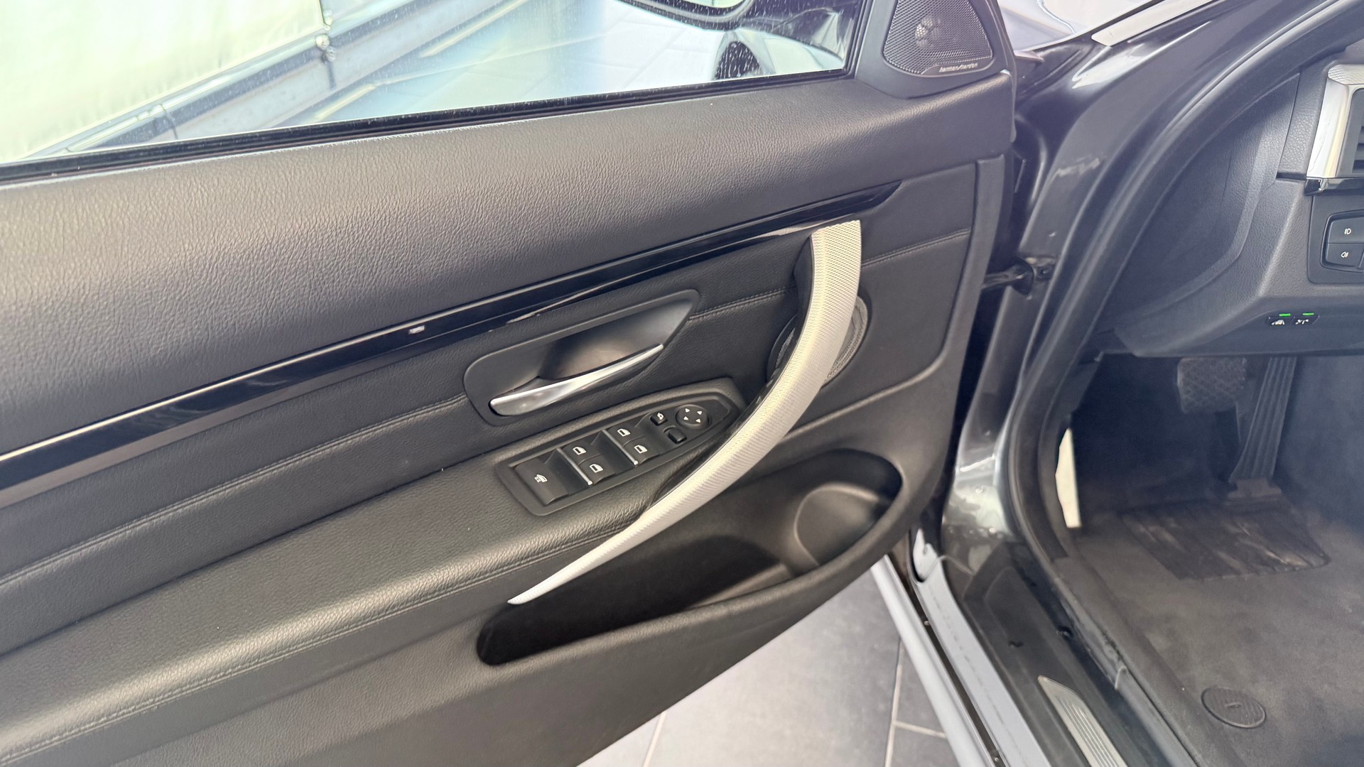 BMW 420d SAG Cabrio-image-11