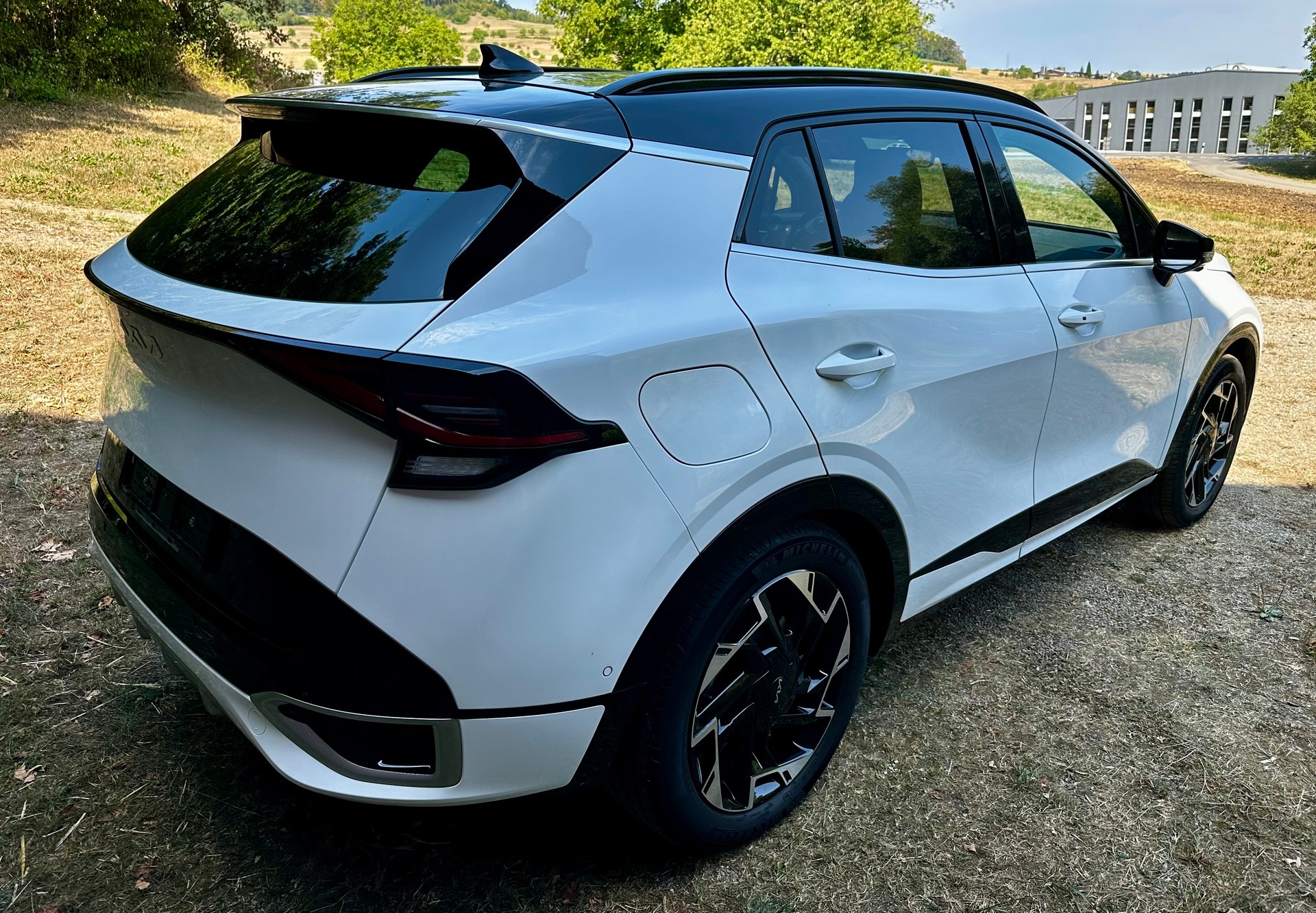 KIA 1.6 T-GDi PHEV GT-Line 4x4-image-2