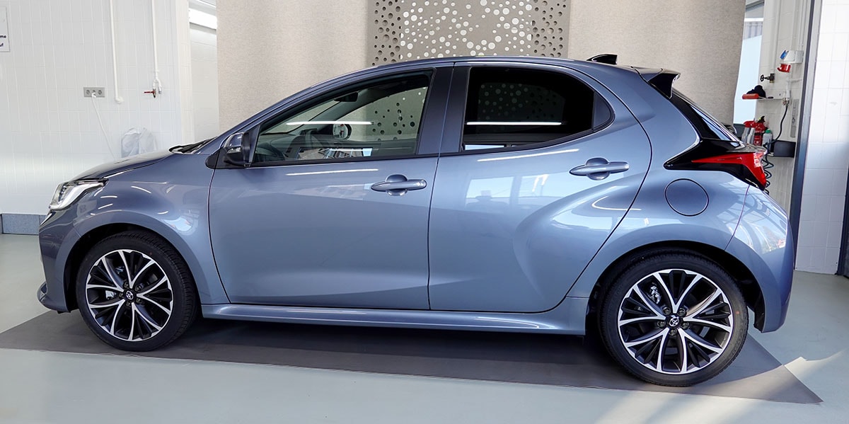TOYOTA Yaris 1.5 Trend e-CVT-showroom-element-1