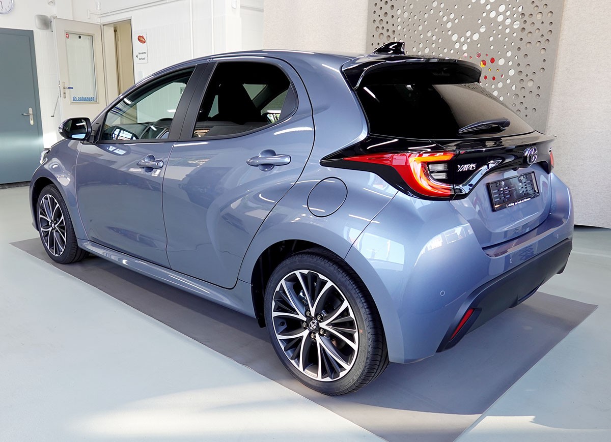 TOYOTA Yaris 1.5 Trend e-CVT-showroom-element-2