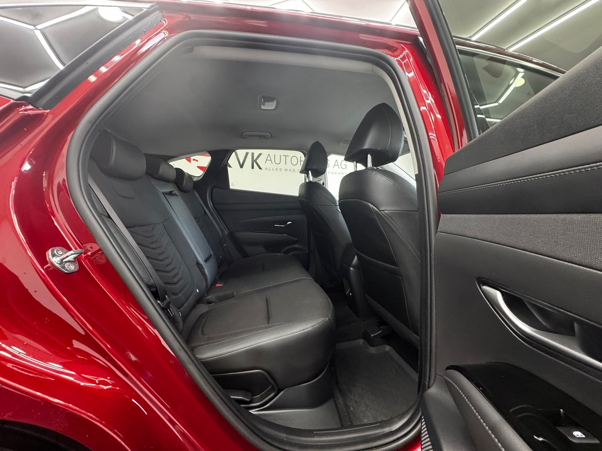 HYUNDAI Tucson 1.6 TGDI HEV Amplia 4WD | CH-Fahrzeug | 5 Jahre Werksgarantie | 8-fach Kompletträder |-image-20