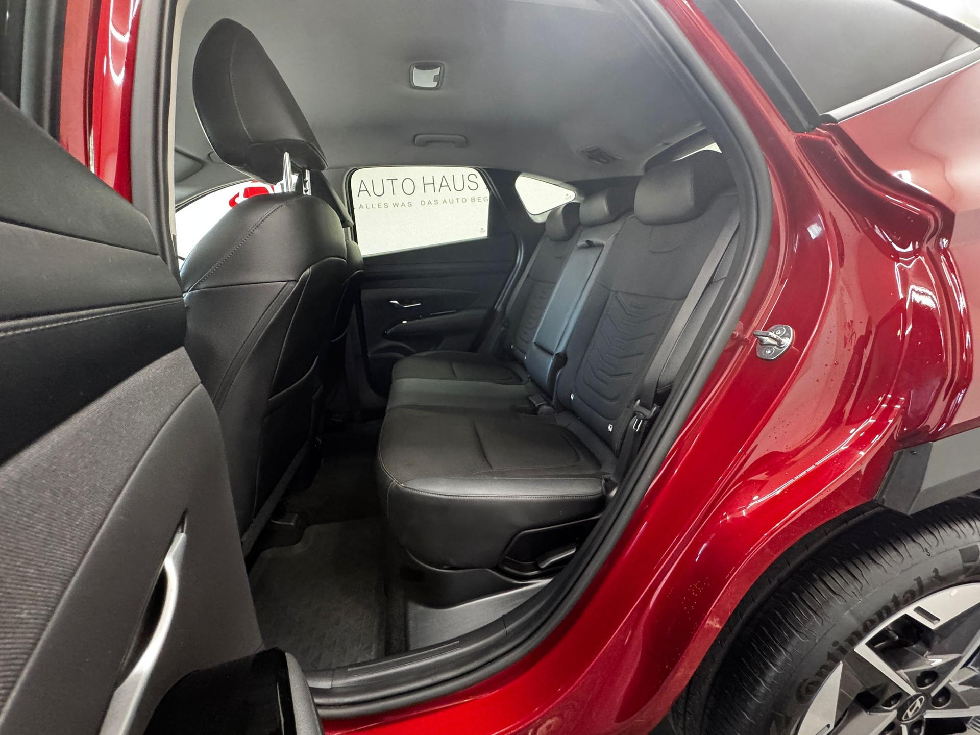 HYUNDAI Tucson 1.6 TGDI HEV Amplia 4WD | CH-Fahrzeug | 5 Jahre Werksgarantie | 8-fach Kompletträder |-image-21