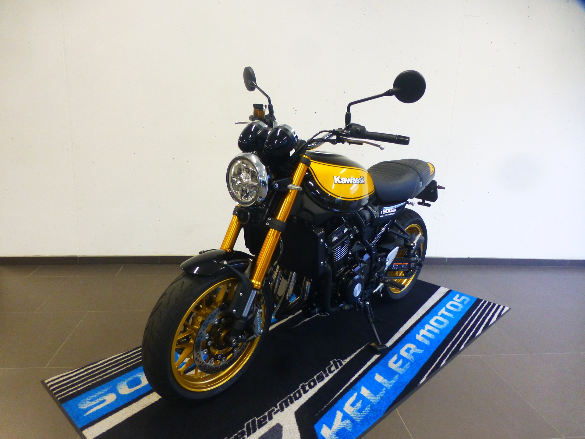 KAWASAKI Z 900 RS SE-image-4
