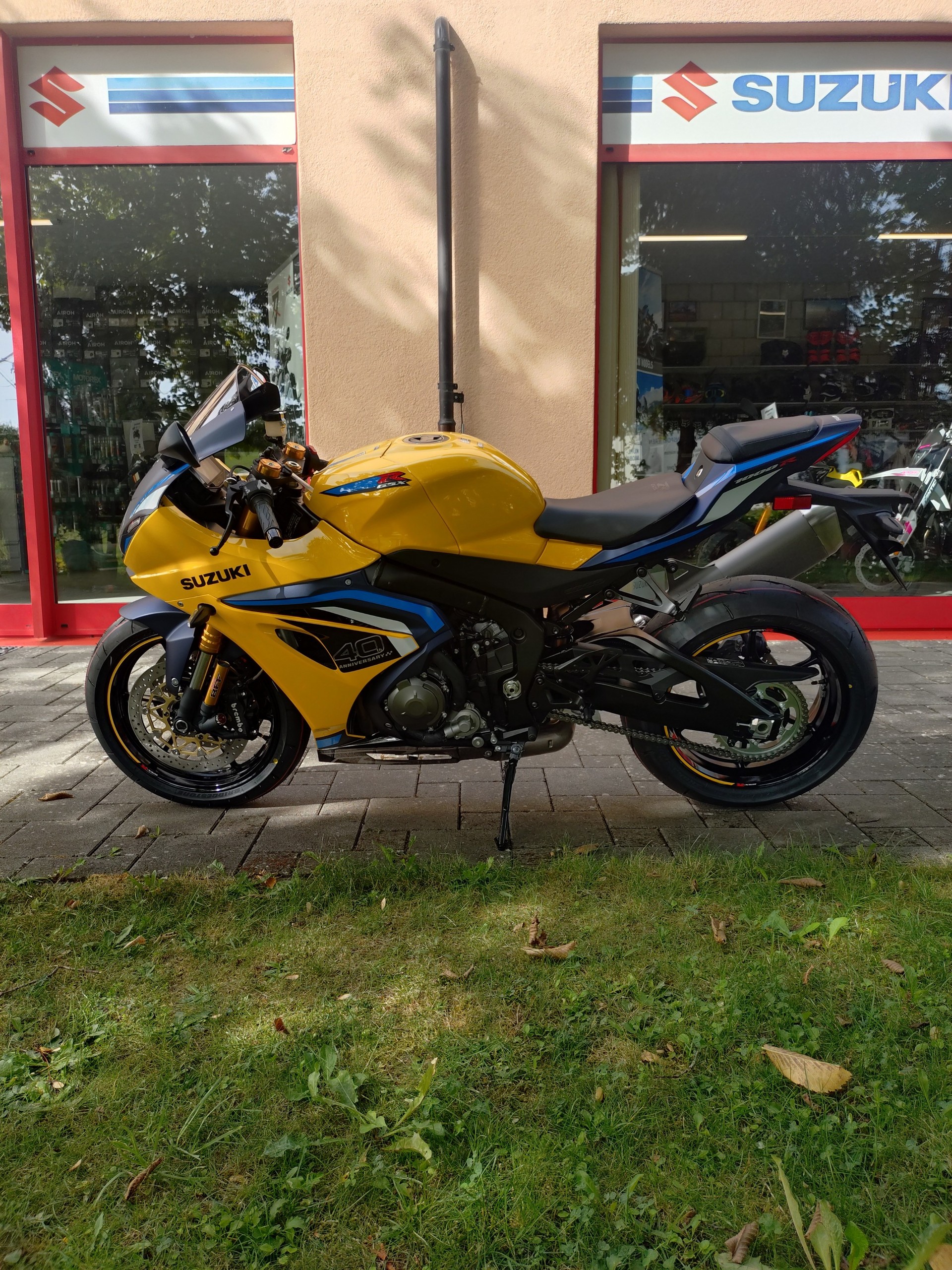 SUZUKI GSX-R 1000R-image-1