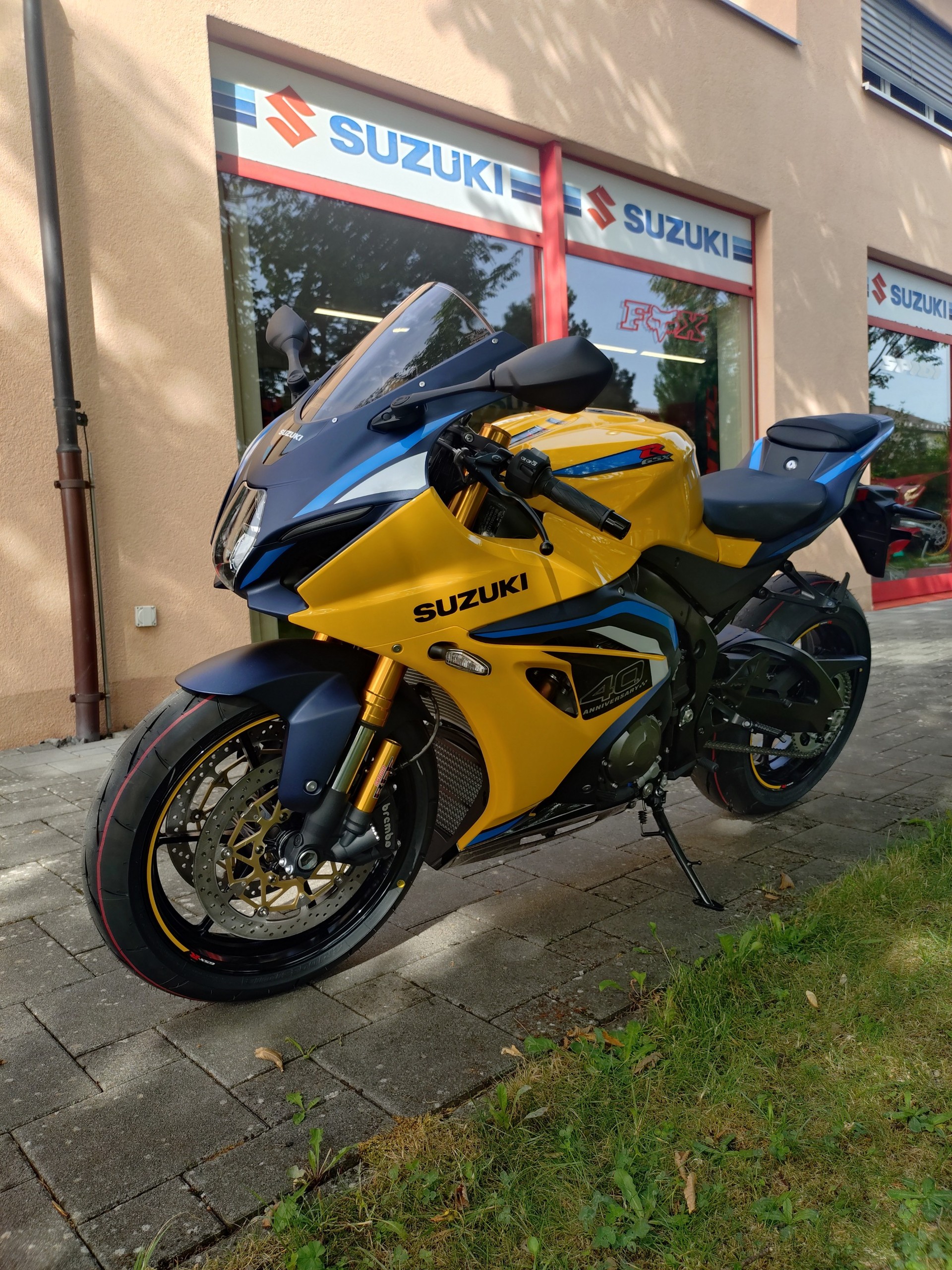 SUZUKI GSX-R 1000R-image-2