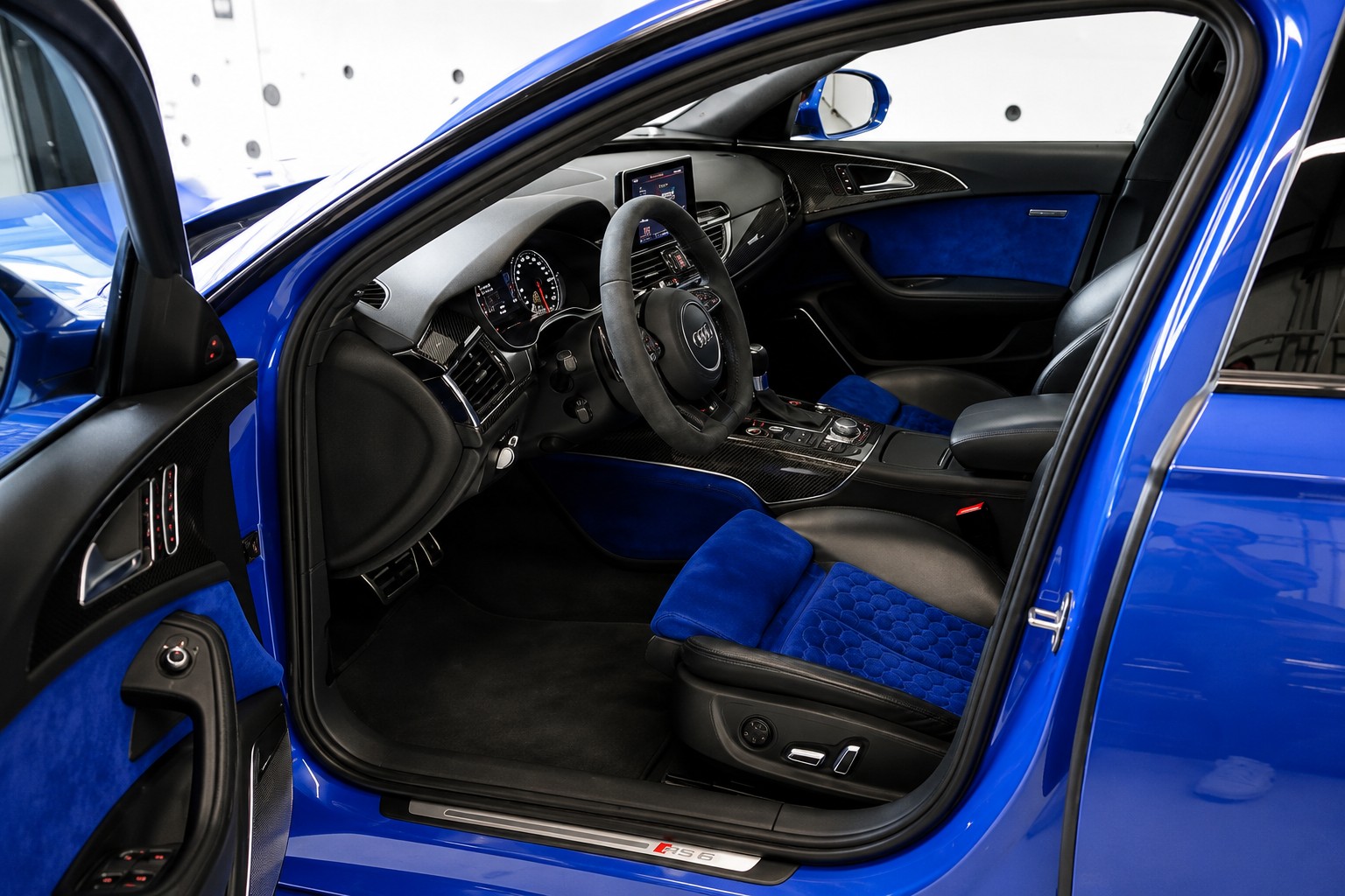 AUDI RS6 NOGARO EDITION * 1/150 * 4.0 TFSI V8 Performance quattro-image-8