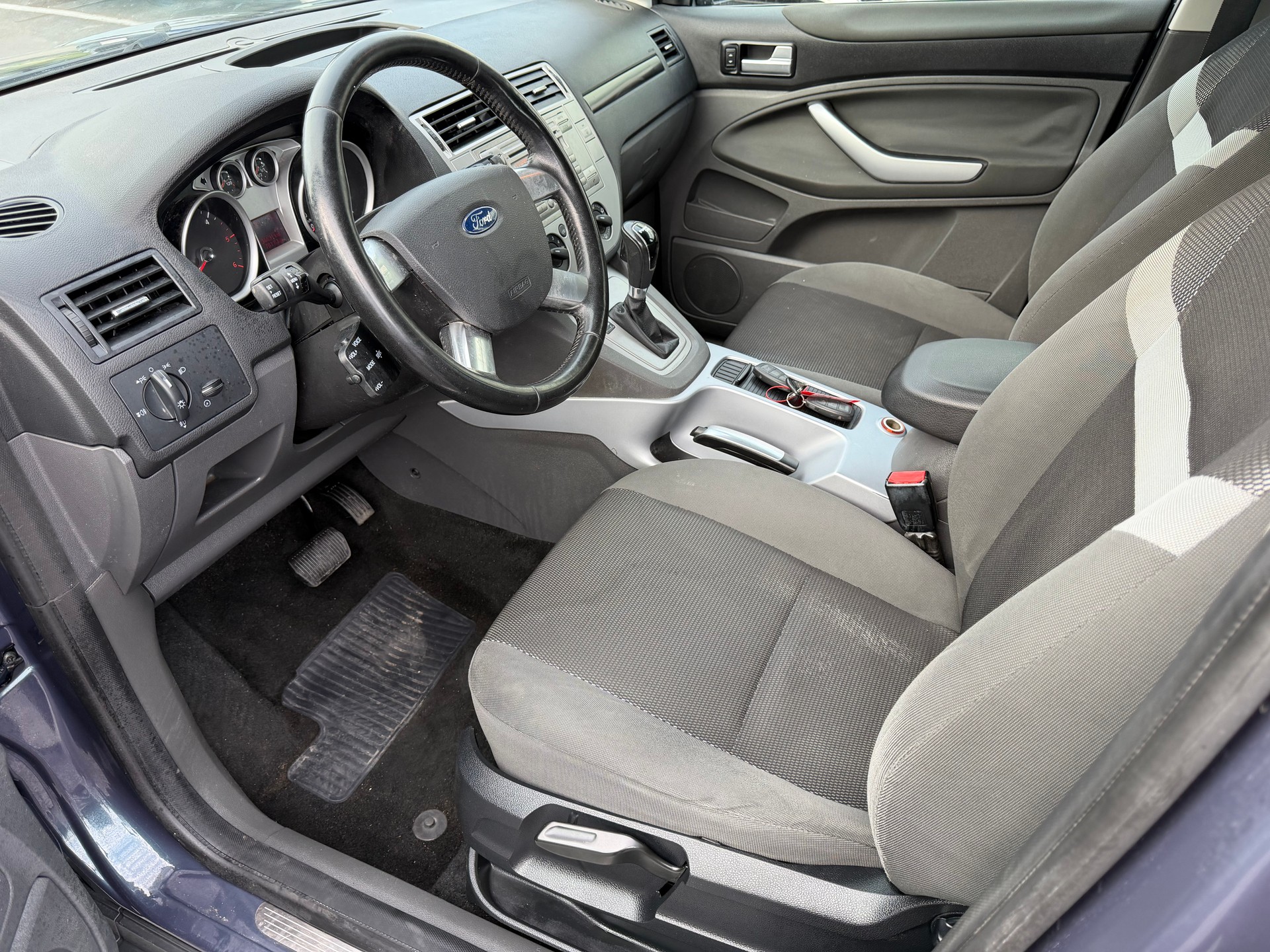 FORD Kuga 2.0 TDCi Carving 4WD PowerShift-image-7