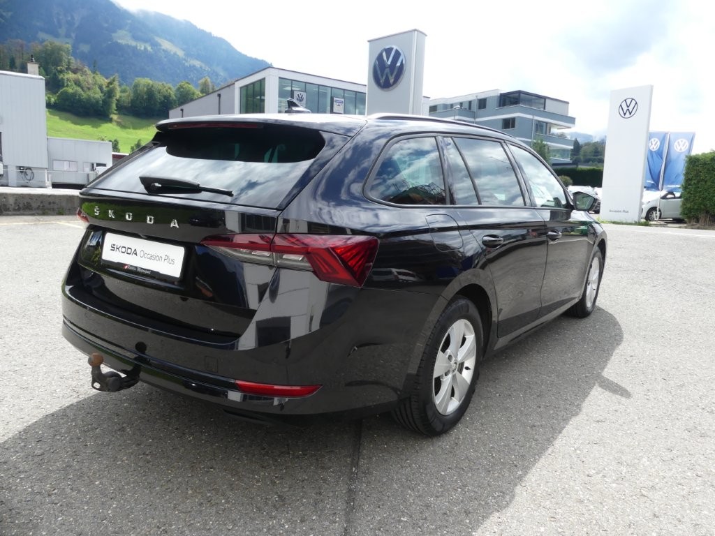 SKODA Octavia Combi 2.0 TDI DSG Ambition 4x4-showroom-element-3