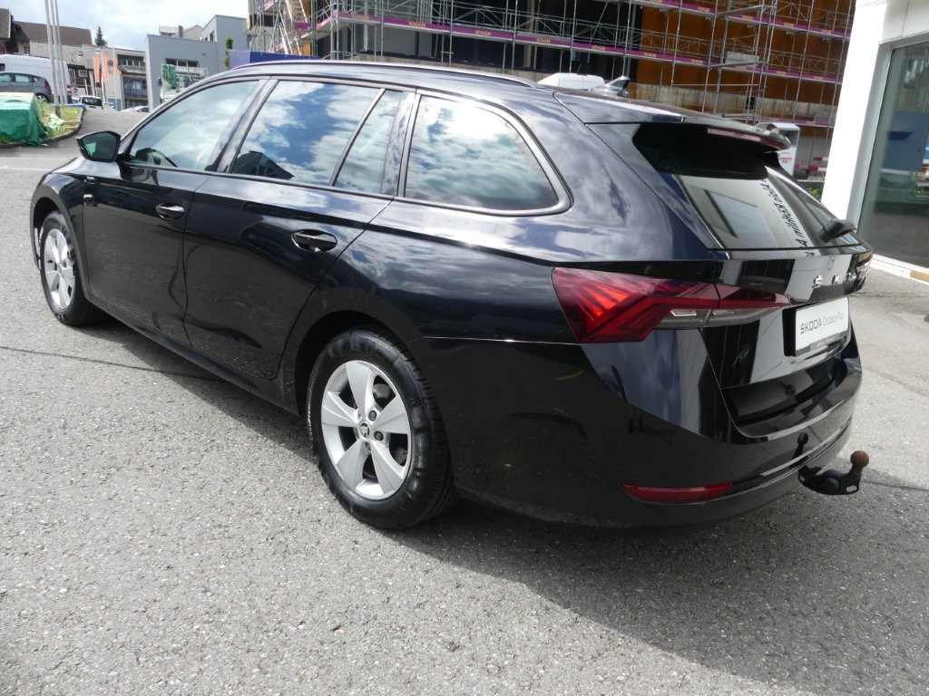 SKODA Octavia Combi 2.0 TDI DSG Ambition 4x4-showroom-element-1