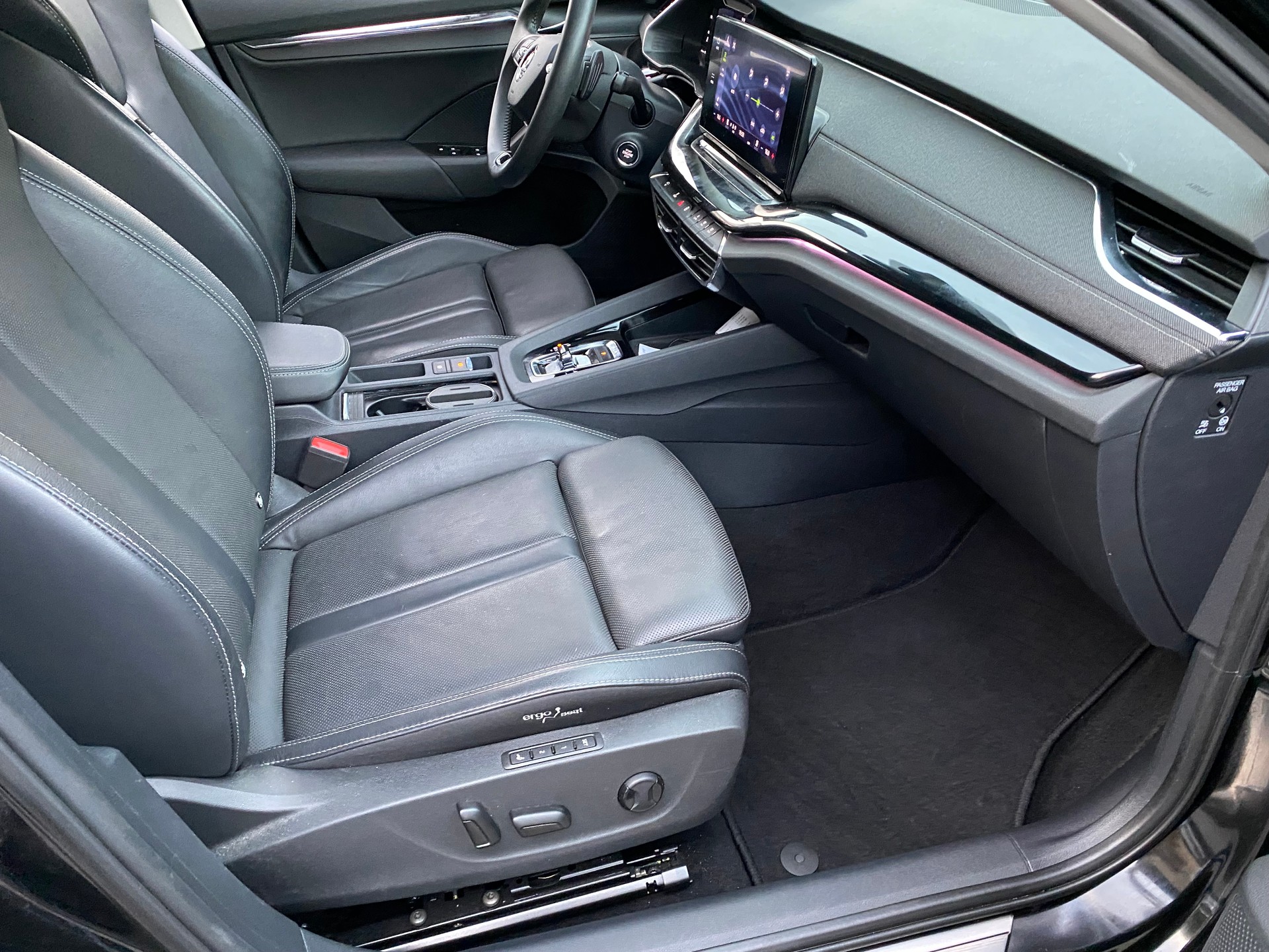 SKODA Octavia Combi 2.0 TDI DSG Style 4x4-image-6