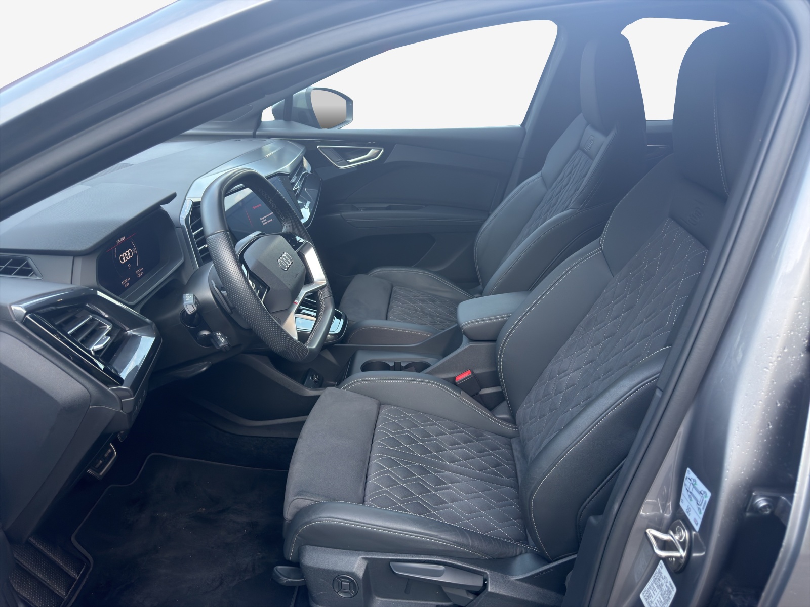 AUDI Q4 Sportback e-tron 45 quattro-image-8