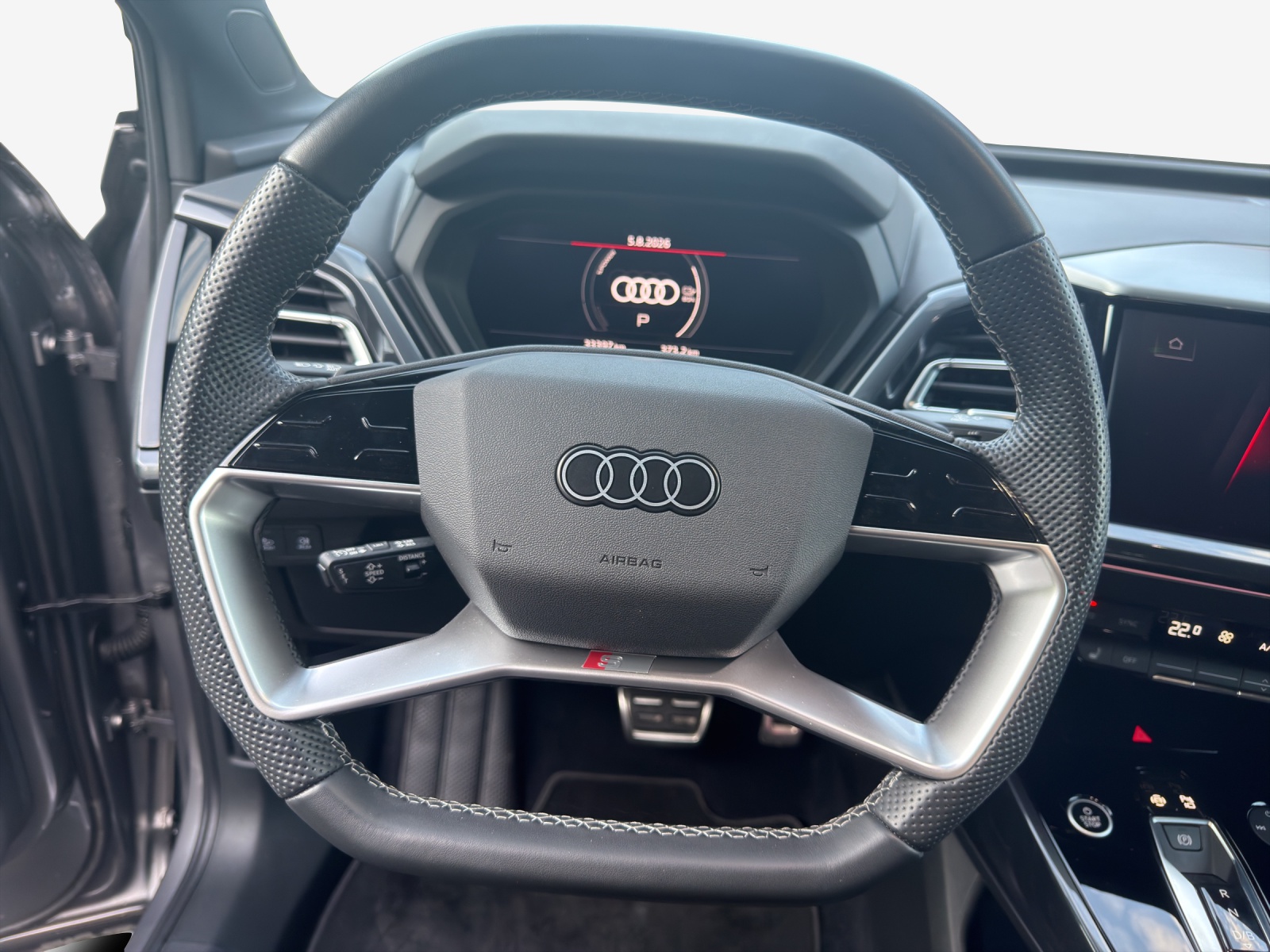 AUDI Q4 Sportback e-tron 45 quattro-image-10