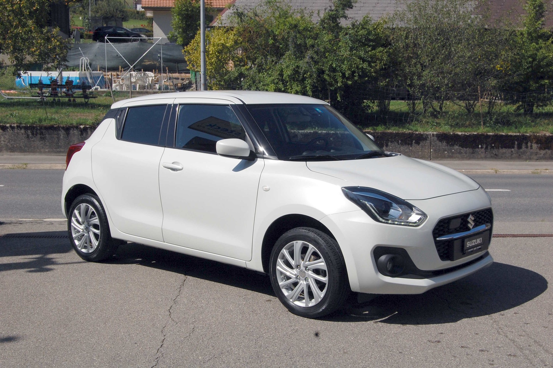SUZUKI Swift 1.2 Compact + 4x4 Hybrid-showroom-element-3