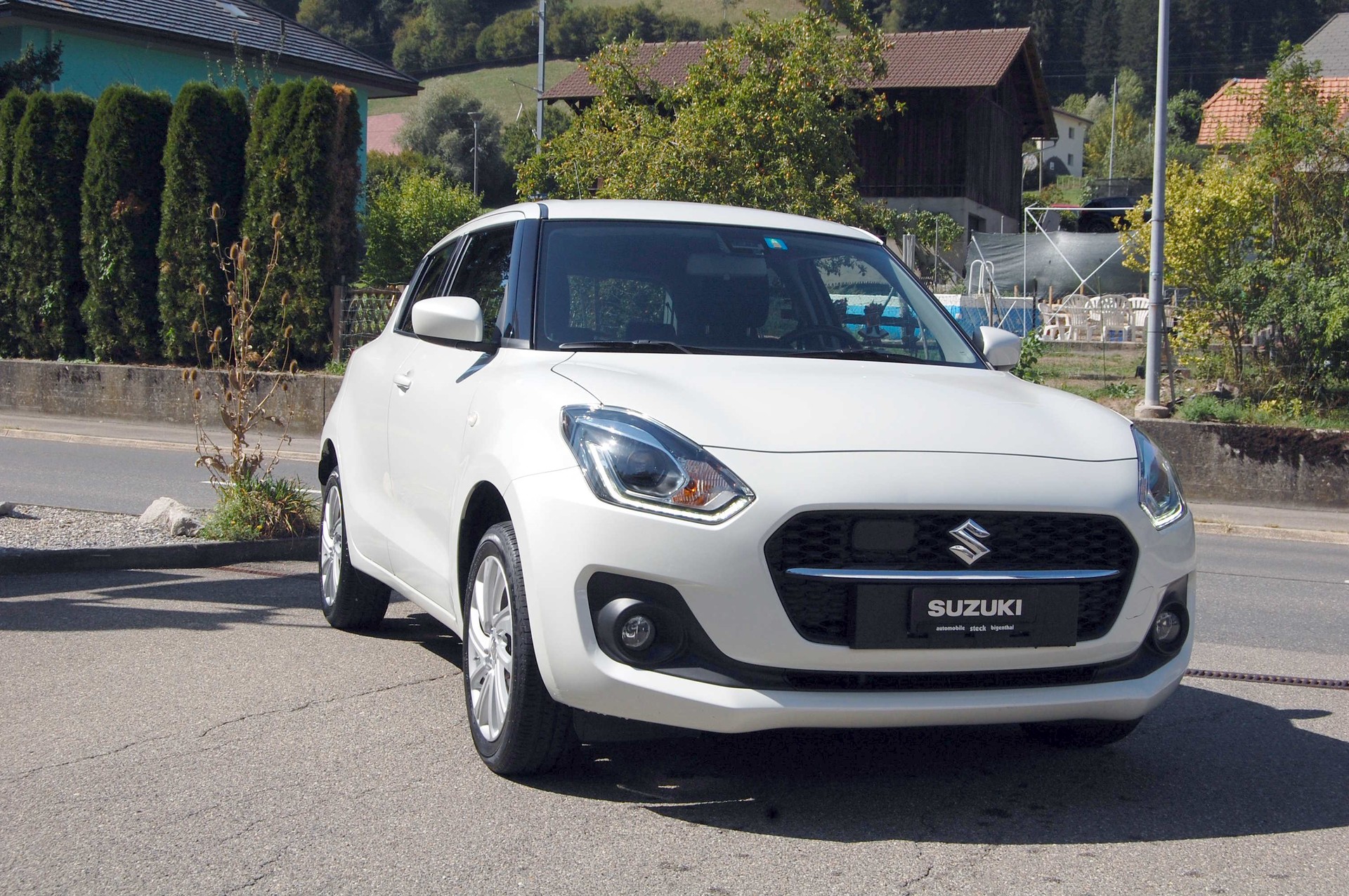 SUZUKI Swift 1.2 Compact + 4x4 Hybrid-showroom-element-2
