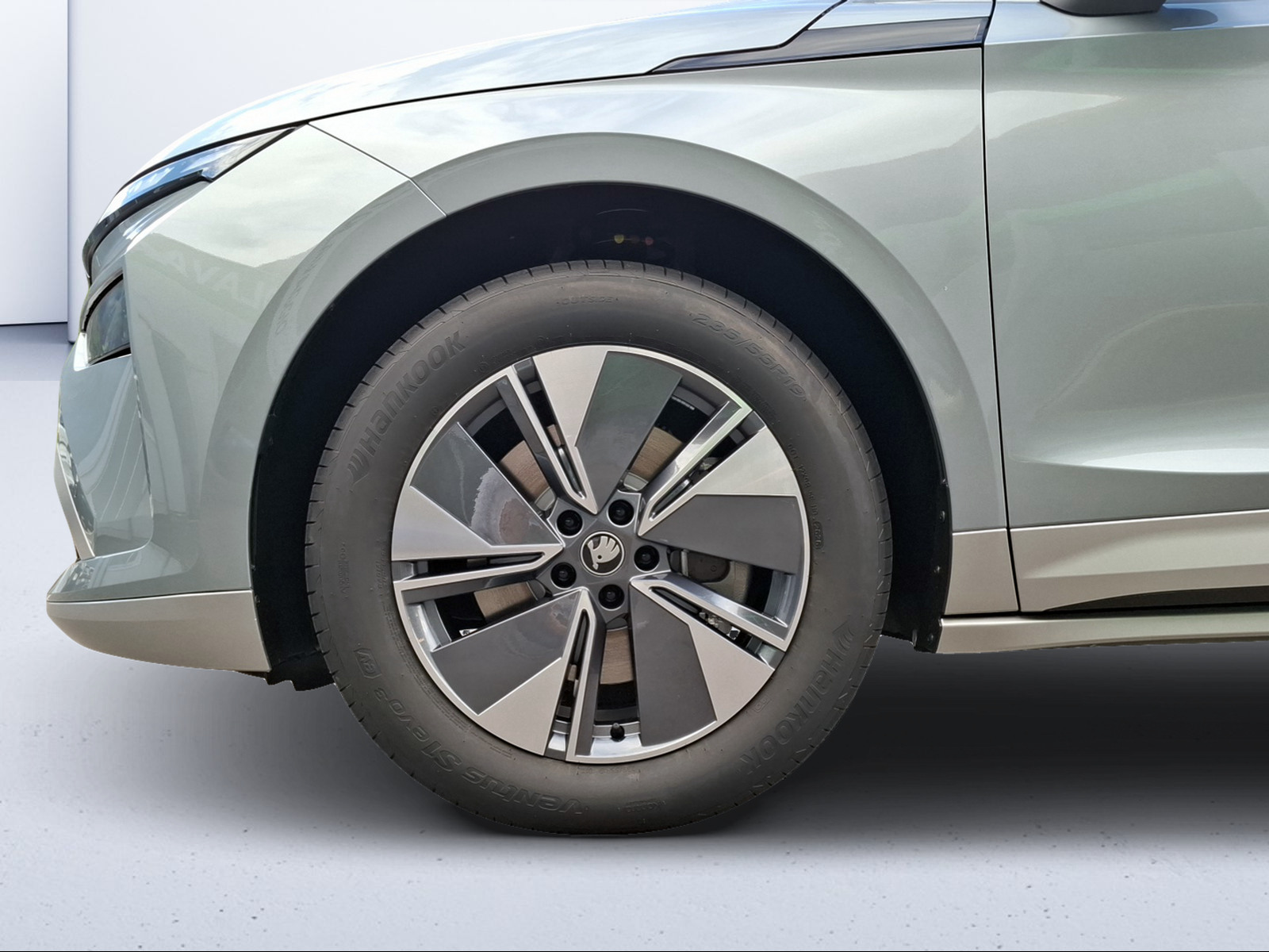 SKODA Enyaq 85x Dynamic 4x4-image-14