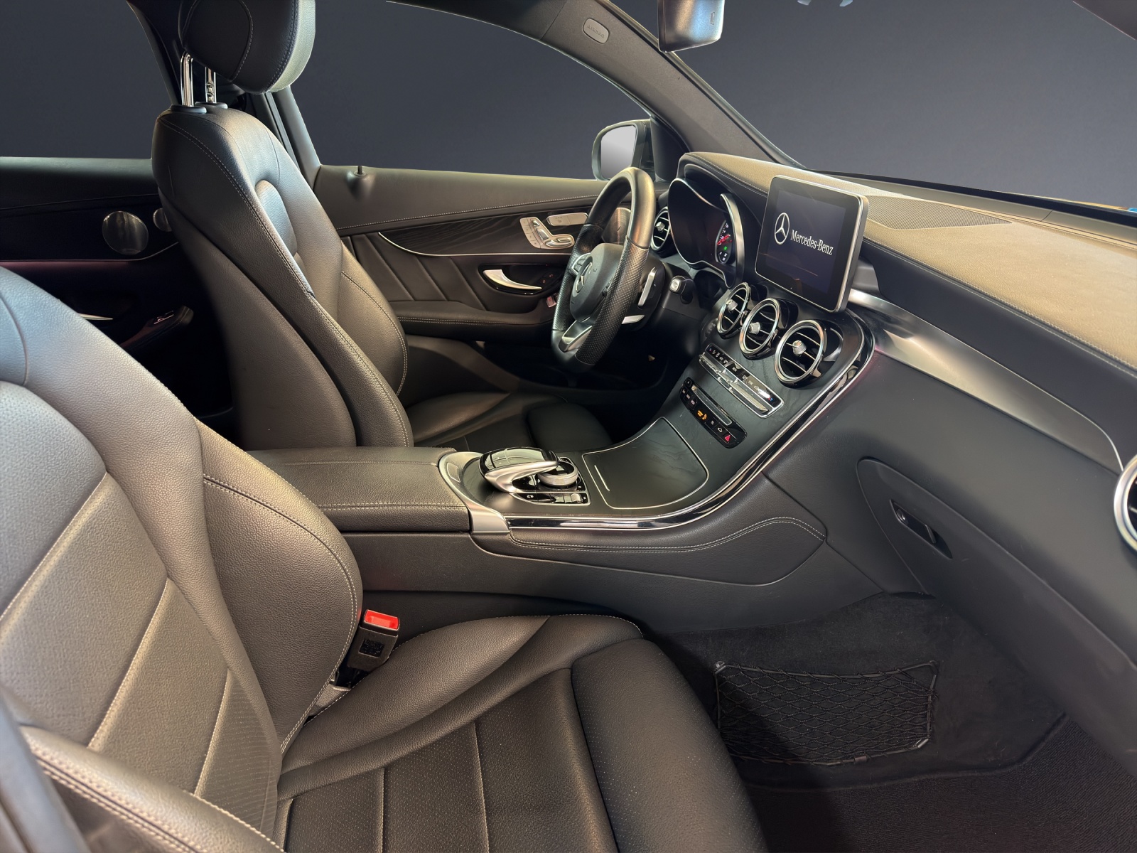 MERCEDES-BENZ GLC Coupé 250 AMG 4Mat-image-9