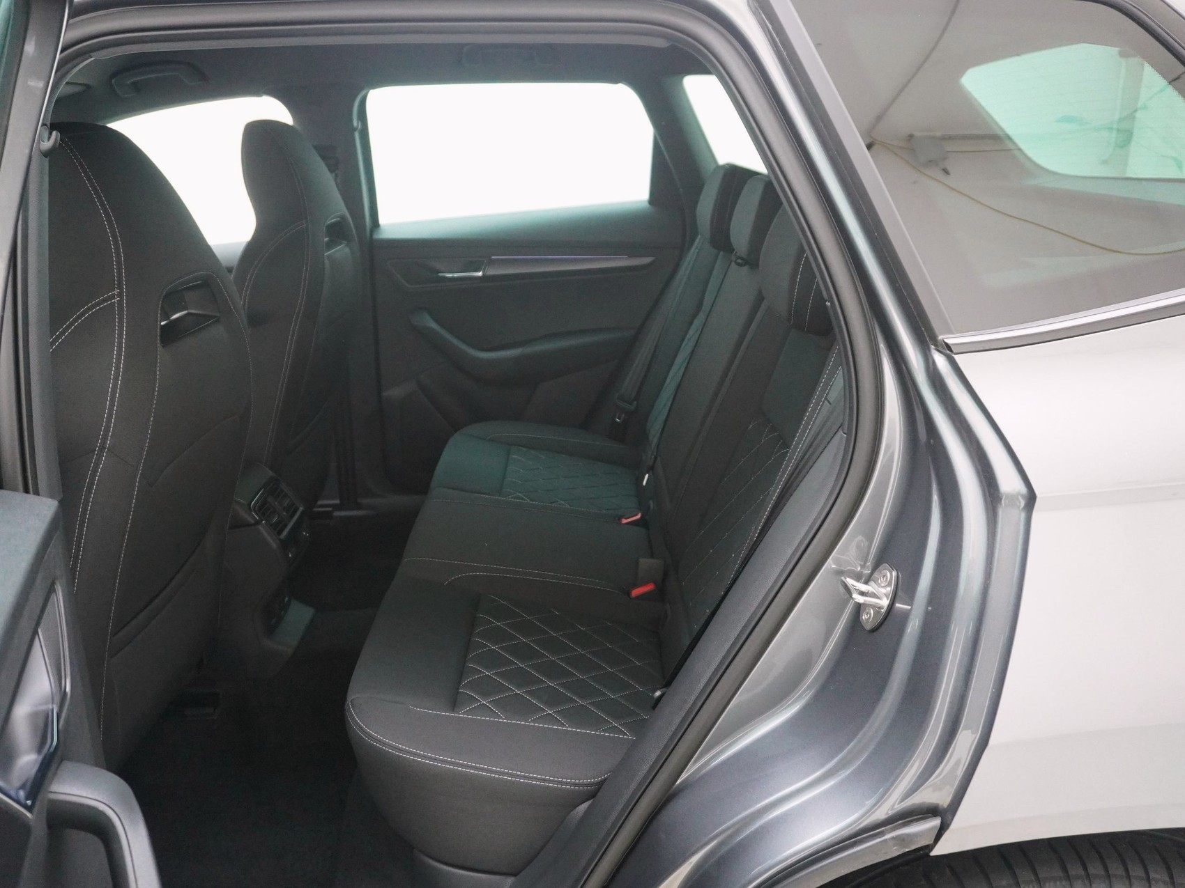 SKODA Karoq 1.5 TSI SportLine DSG-image-14