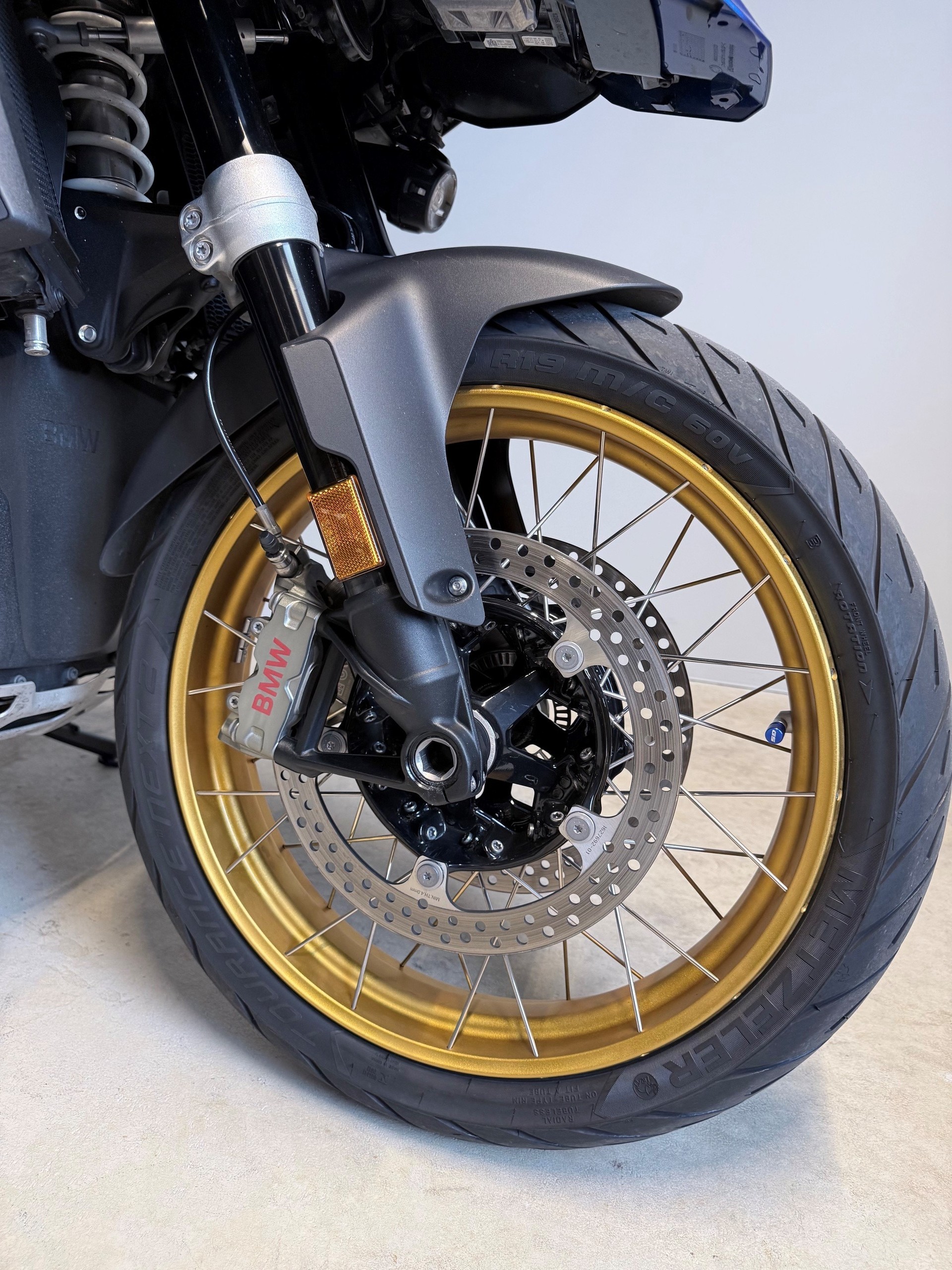 BMW R 1300 GS-image-4