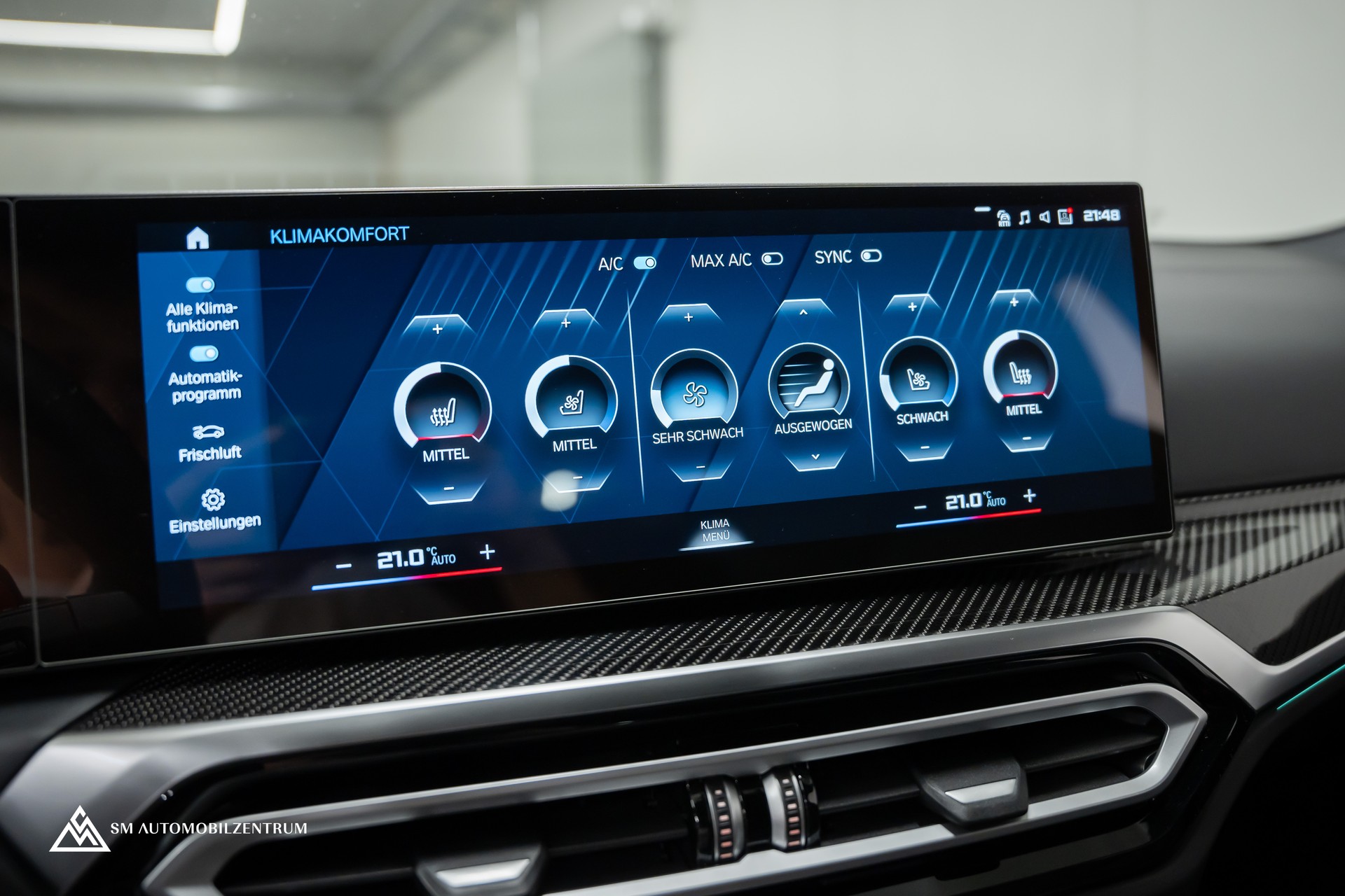 BMW M3 Competition xDrive Touring / Urban Green II / Carbon Exterieur & Interieur / Werksgarantie / 360°-image-45