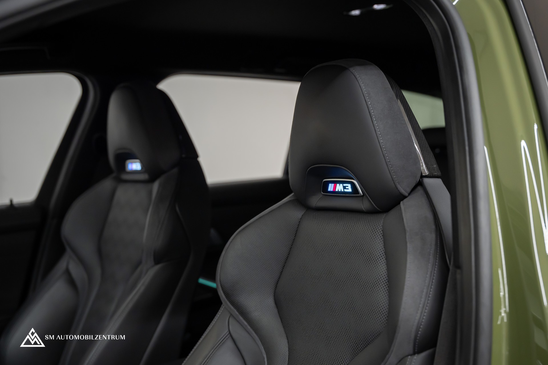 BMW M3 Competition xDrive Touring / Urban Green II / Carbon Exterieur & Interieur / Werksgarantie / 360°-image-24