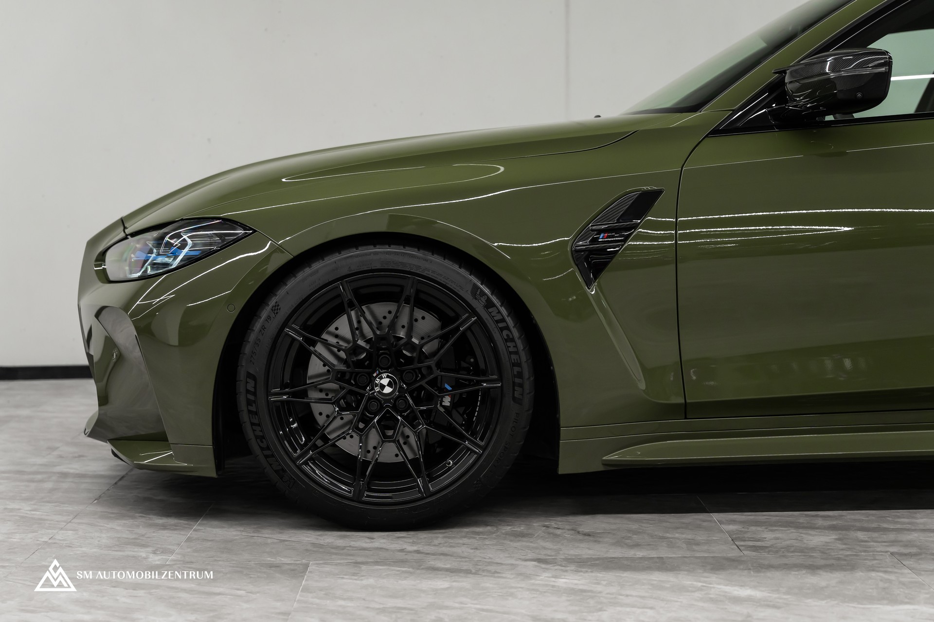 BMW M3 Competition xDrive Touring / Urban Green II / Carbon Exterieur & Interieur / Werksgarantie / 360°-image-8