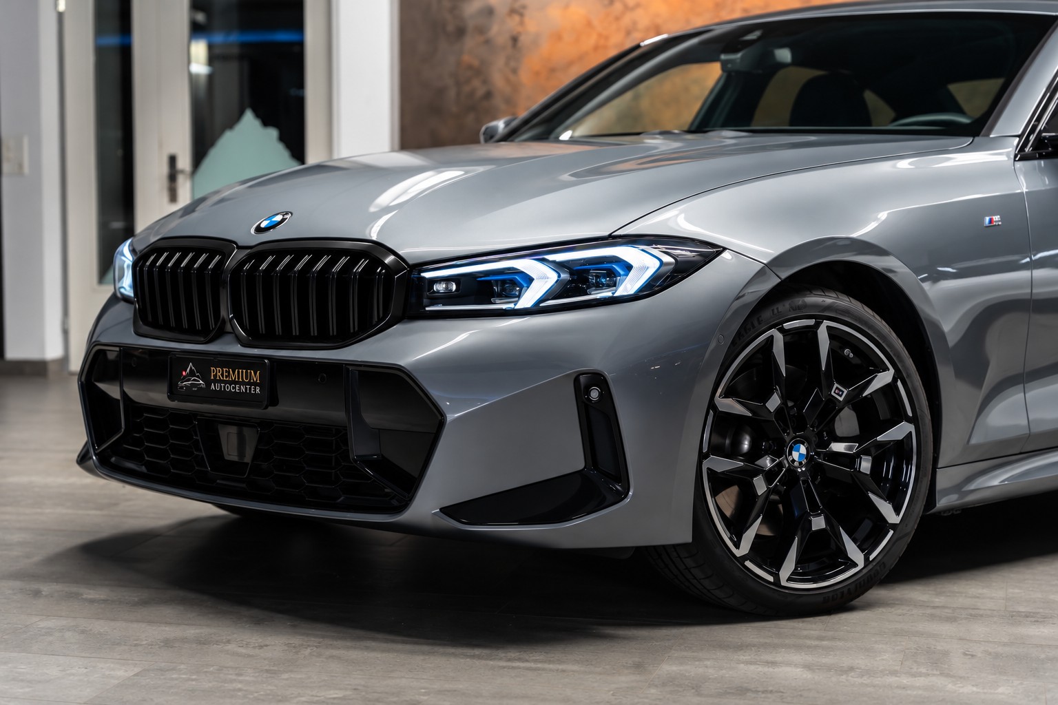 BMW 330i xDrive Steptronic M Sport Pro *Laser*Head-Up*Leder*360°*-showroom-element-1