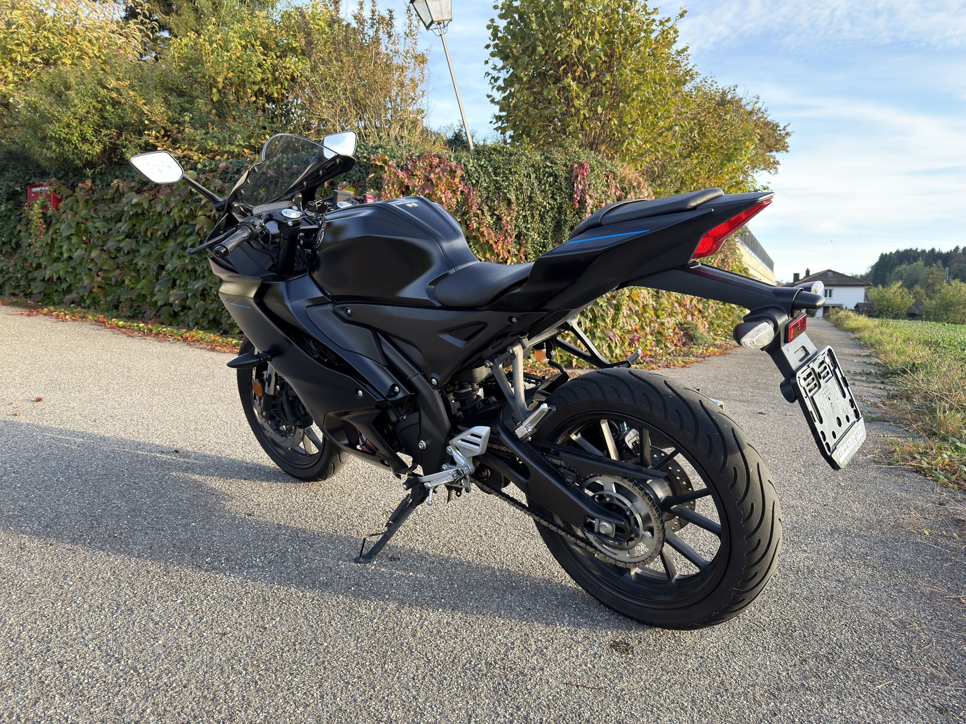 YAMAHA YZF-R 125 ABS-image-2